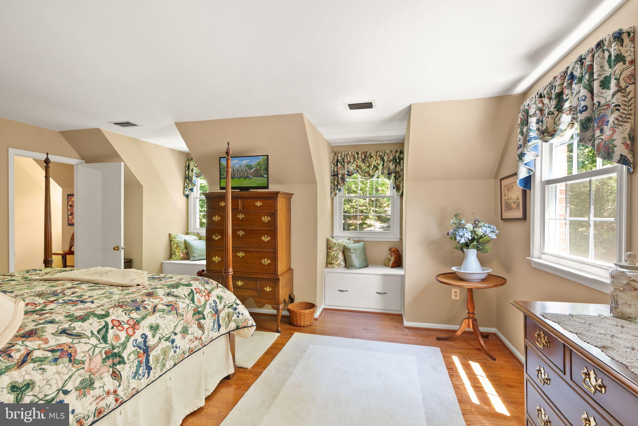 OCCOQUAN OVERLOOK - Residential