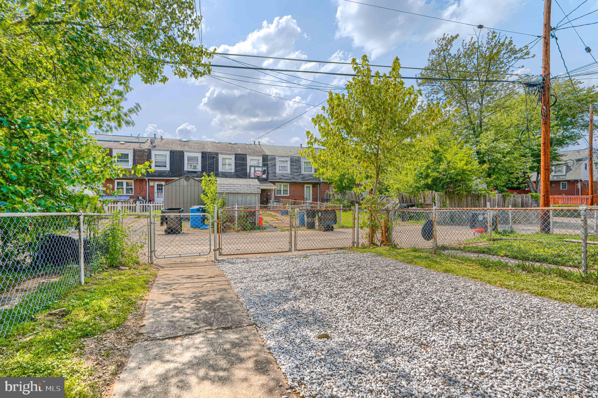 HOLLAND HILL - Residential