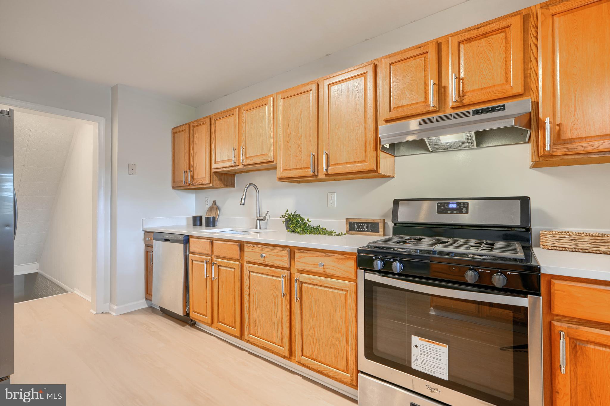 HOLLAND HILL - Residential