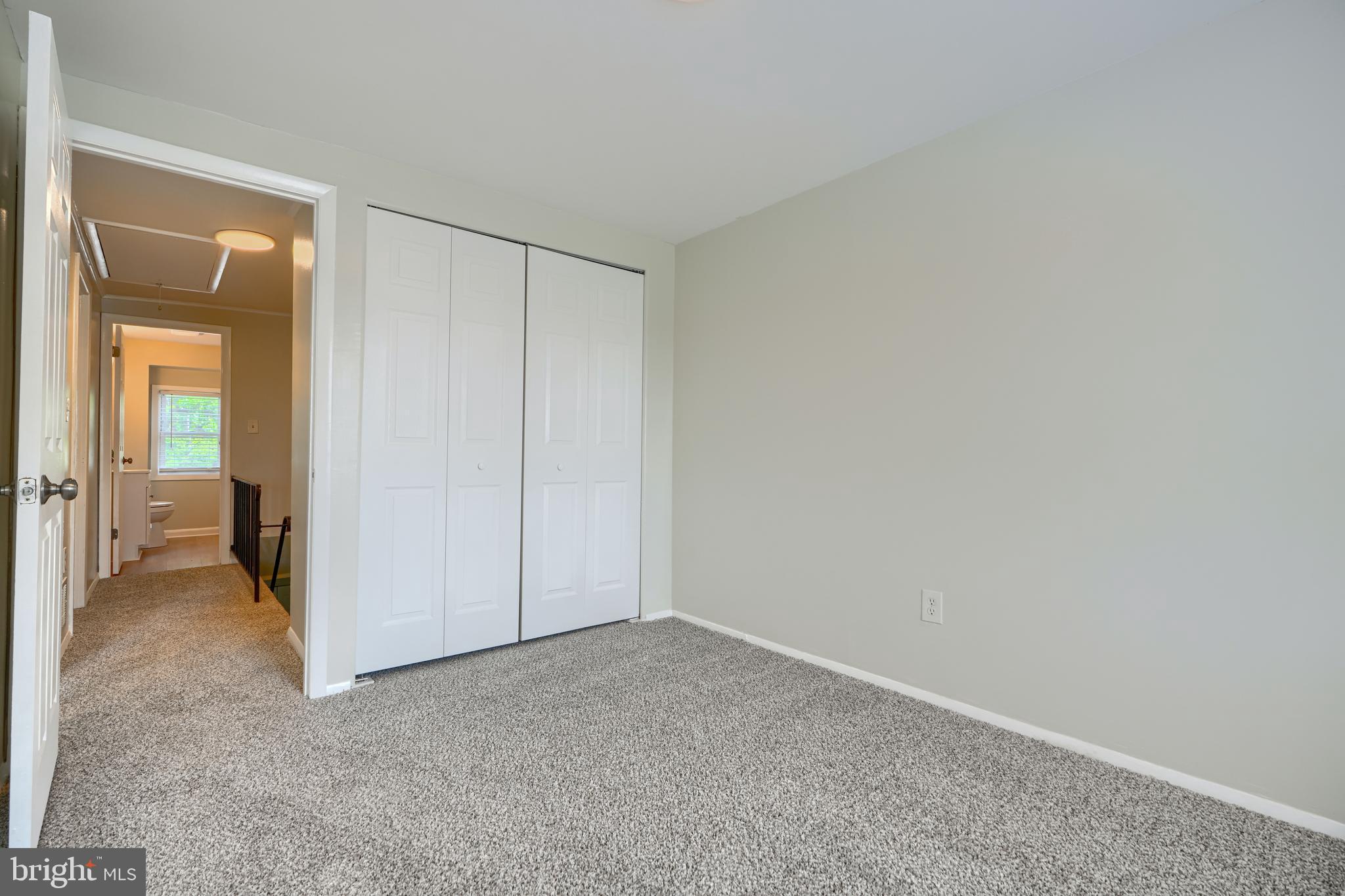 HOLLAND HILL - Residential