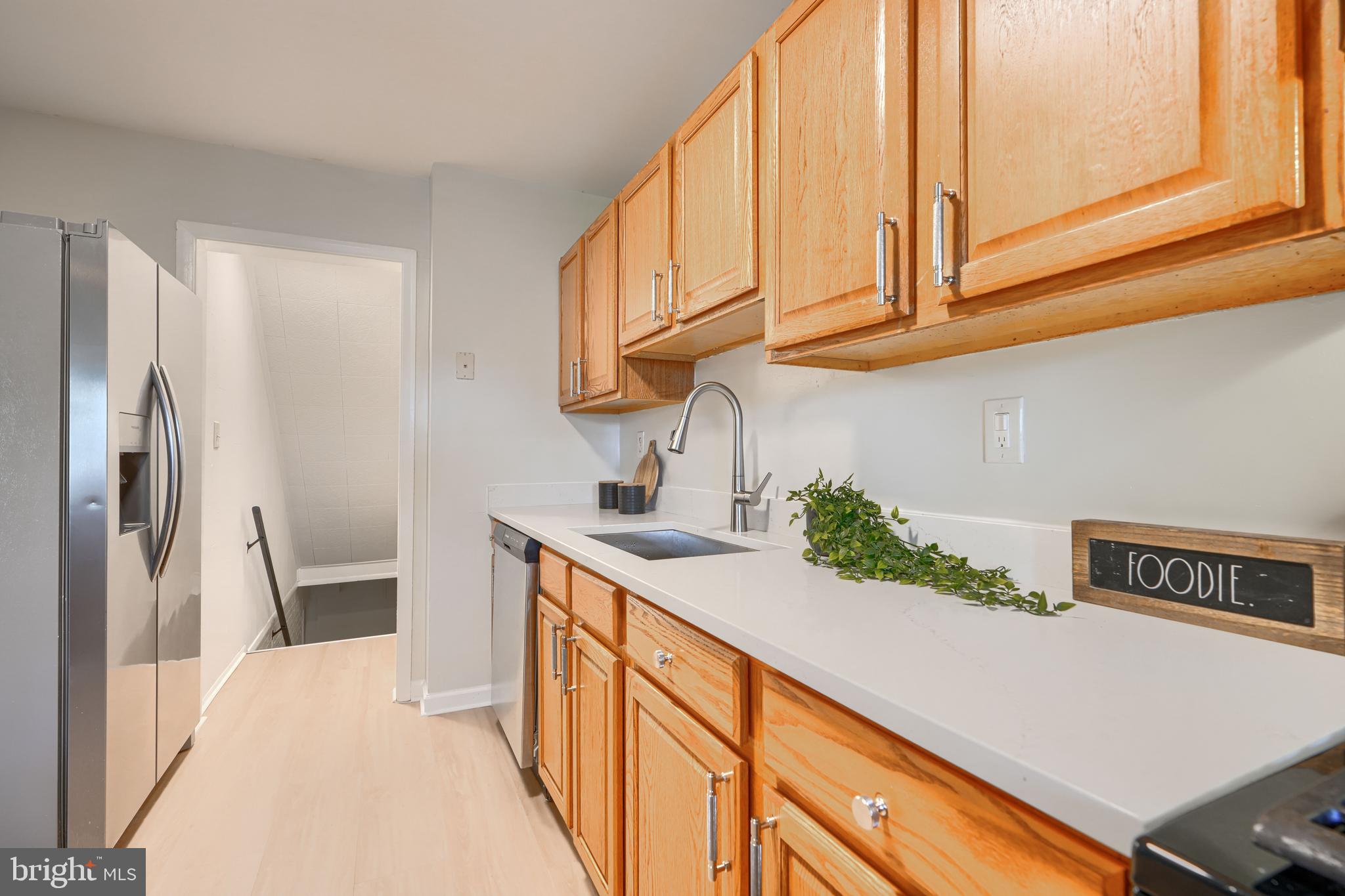 HOLLAND HILL - Residential