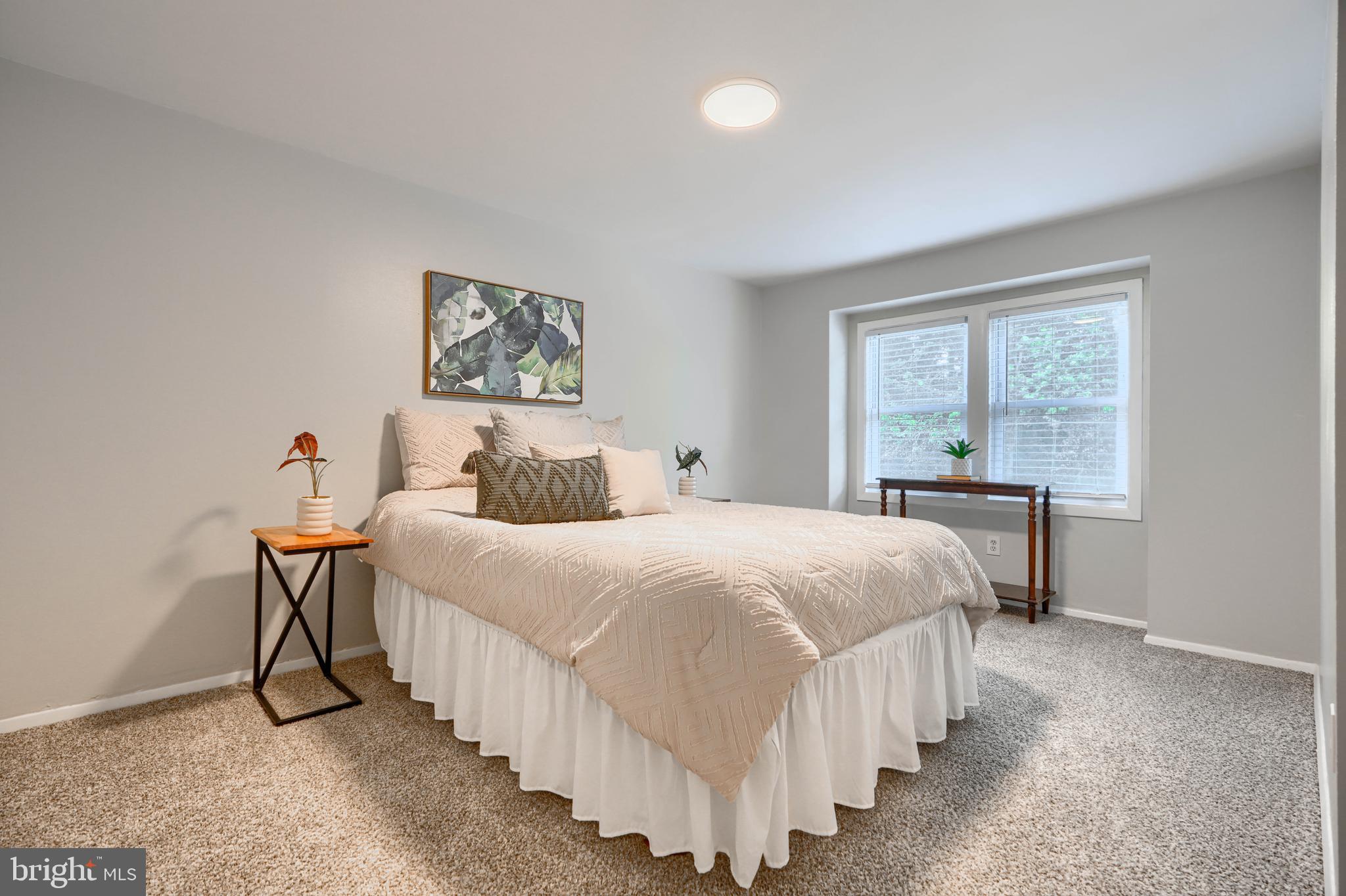 HOLLAND HILL - Residential