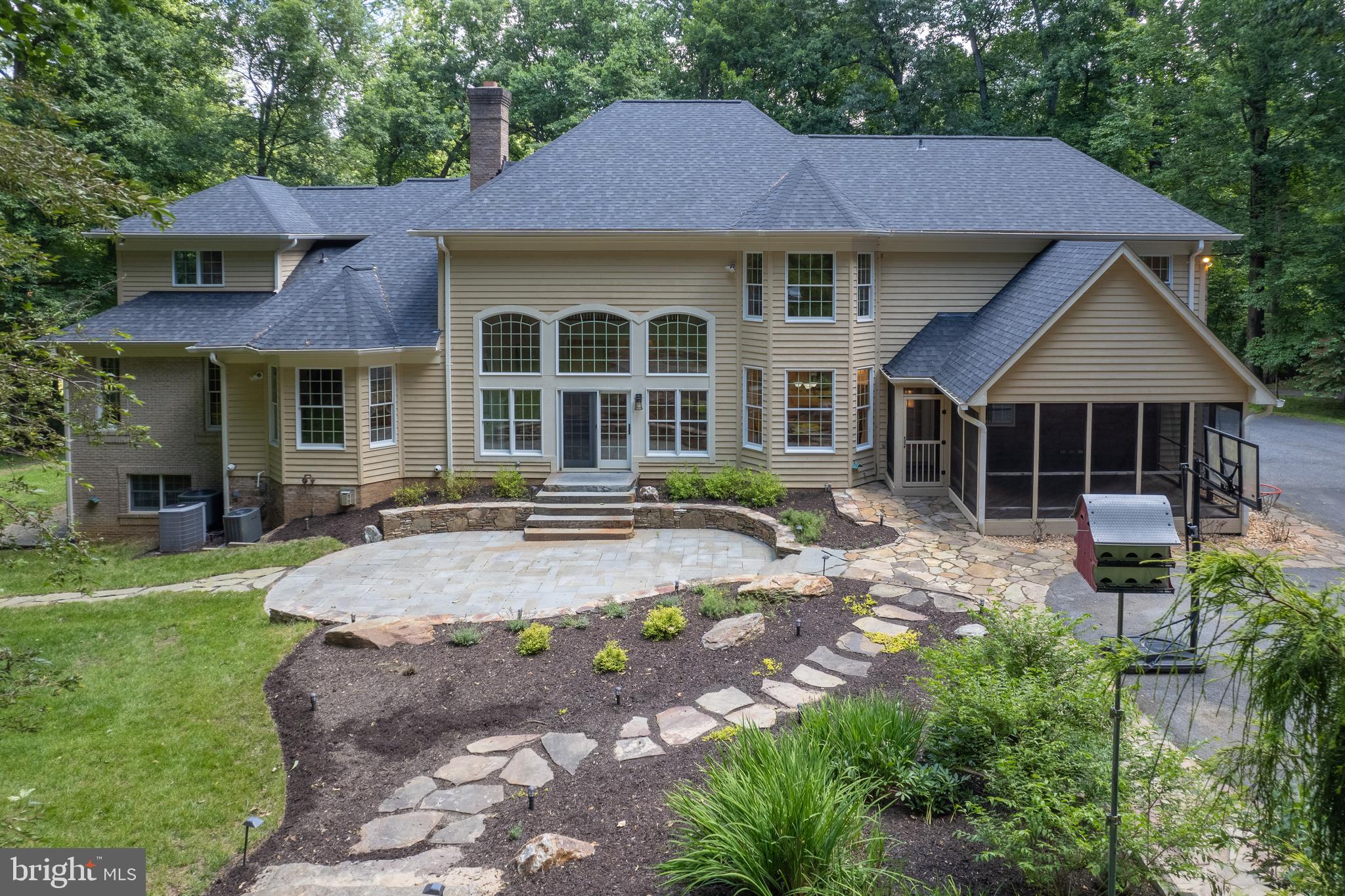 TRIADELPHIA WOODS - Residential