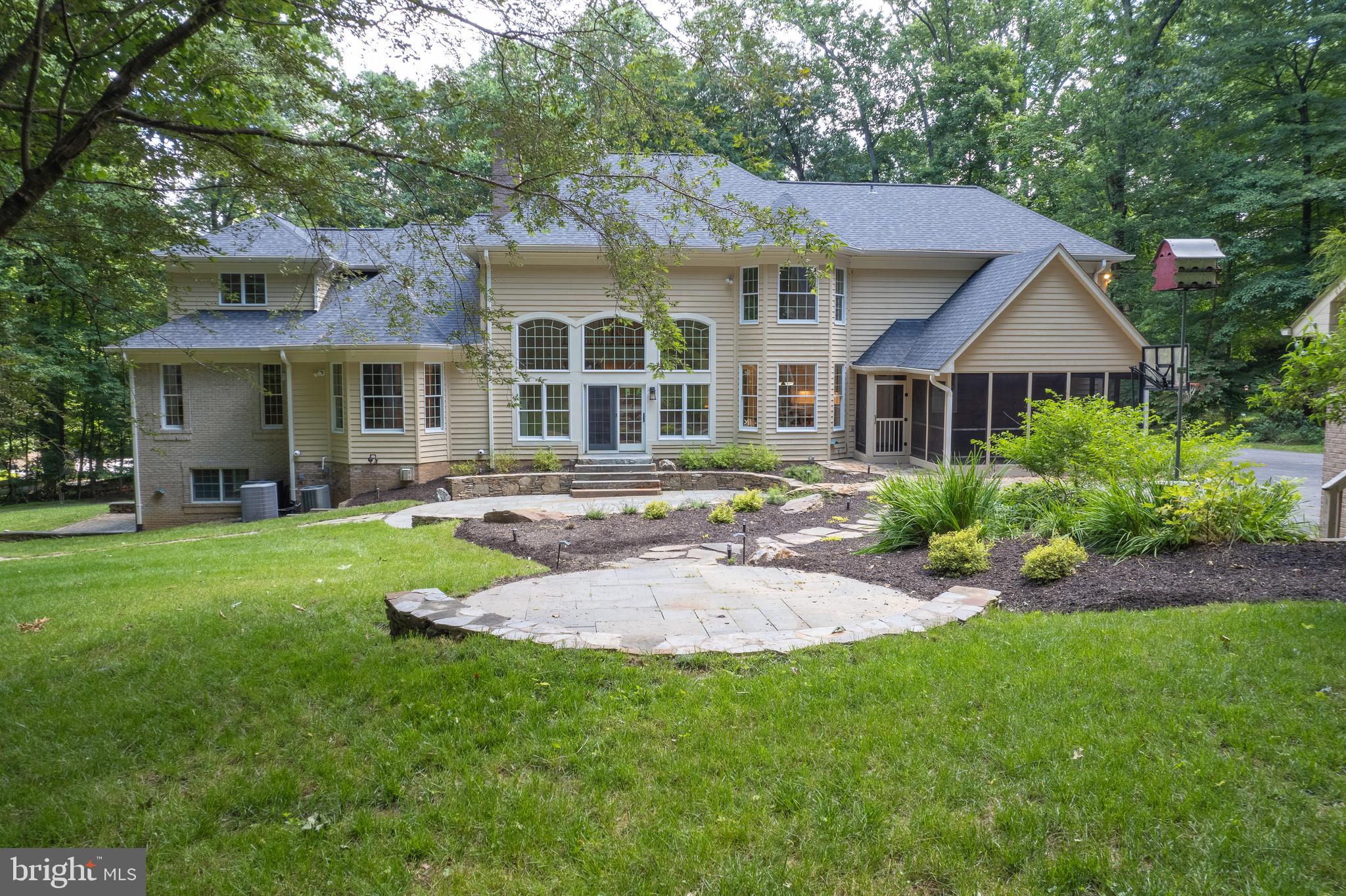 TRIADELPHIA WOODS - Residential