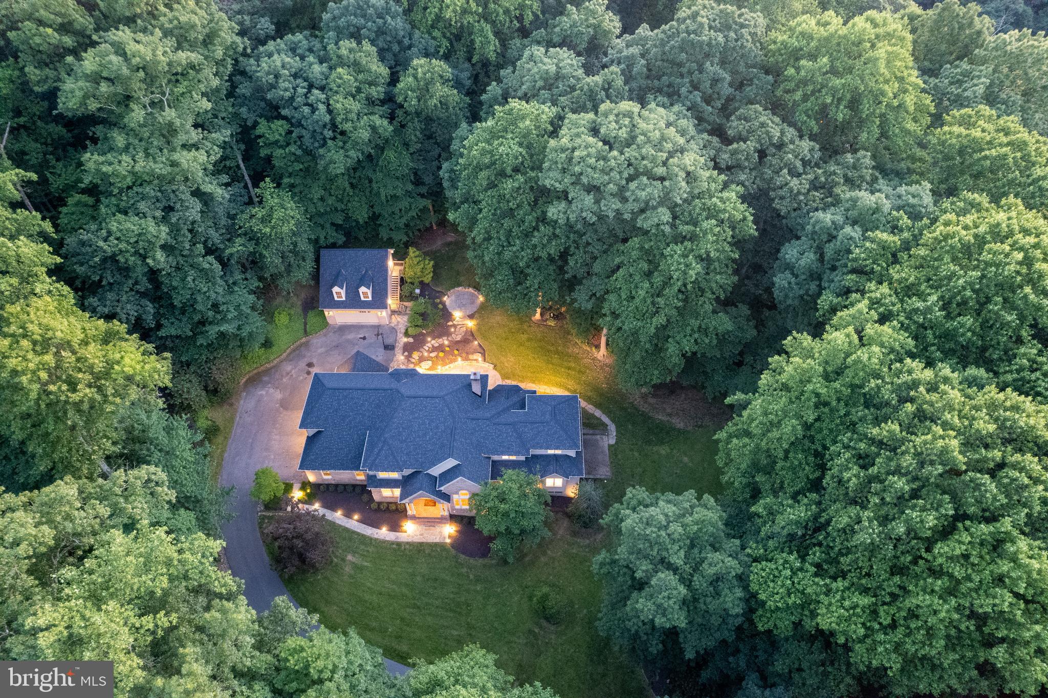 TRIADELPHIA WOODS - Residential