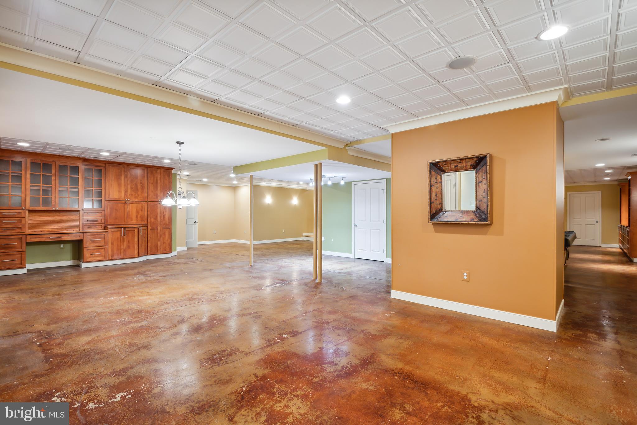 TRIADELPHIA WOODS - Residential