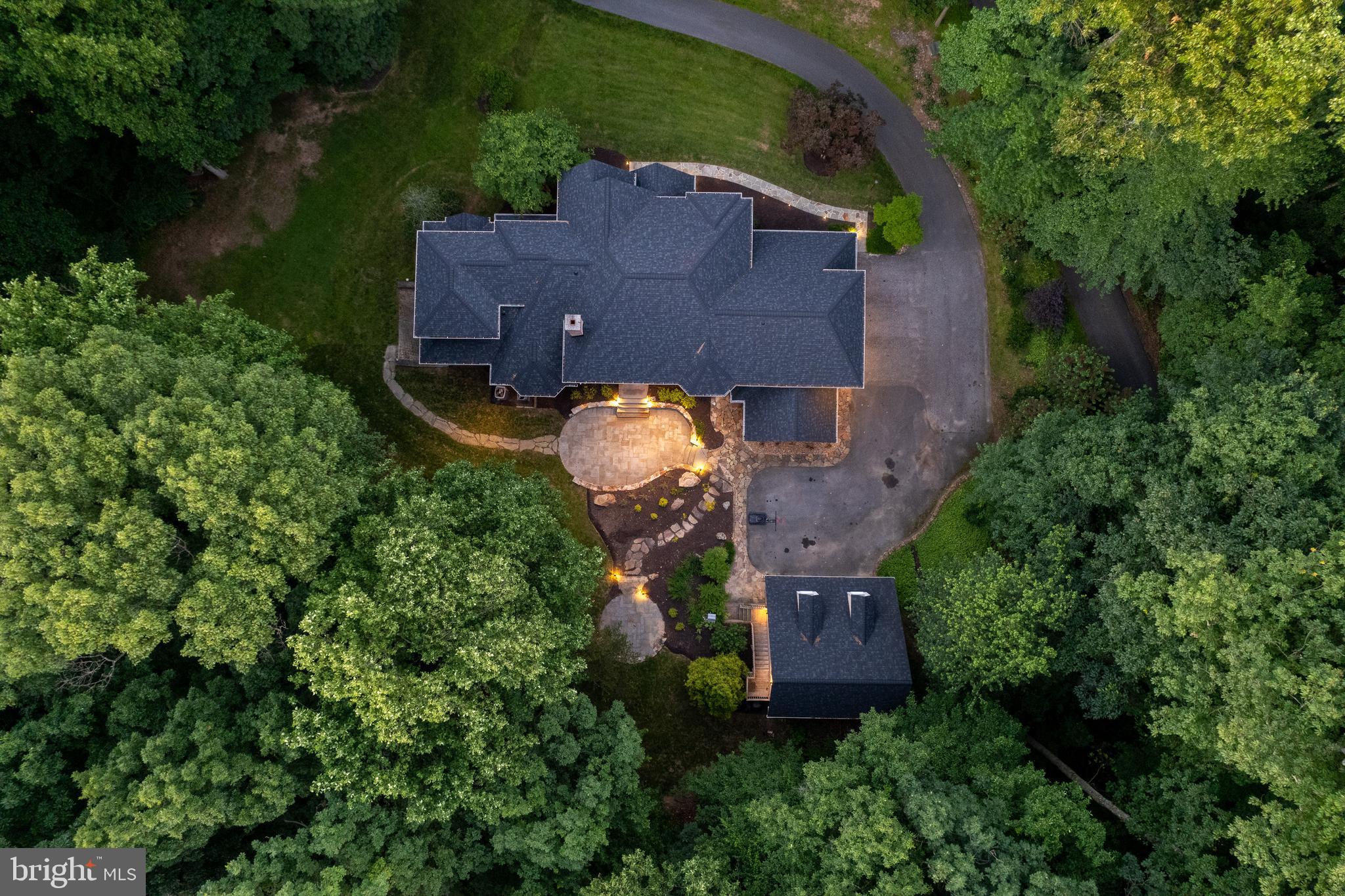 TRIADELPHIA WOODS - Residential