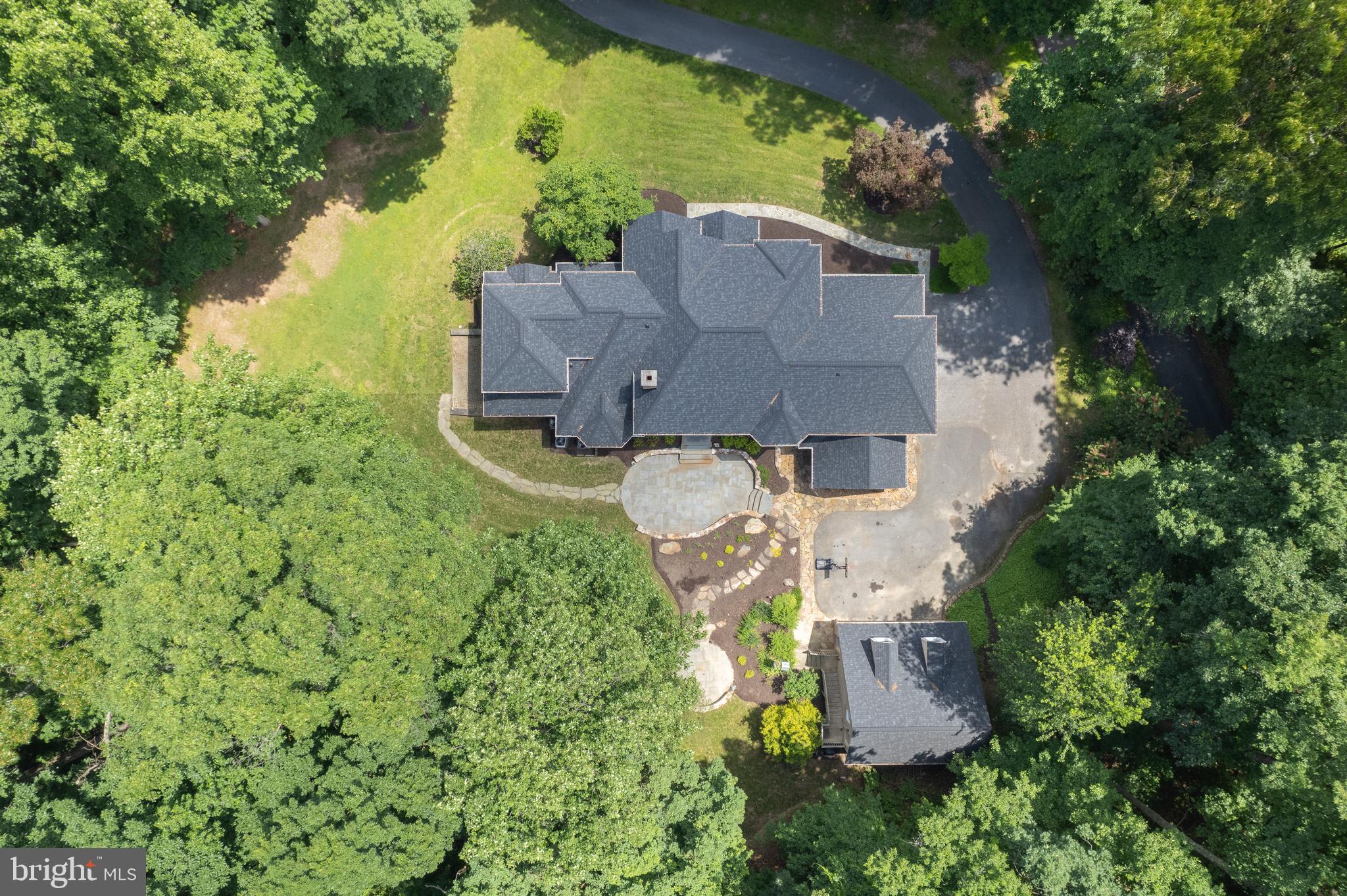 TRIADELPHIA WOODS - Residential