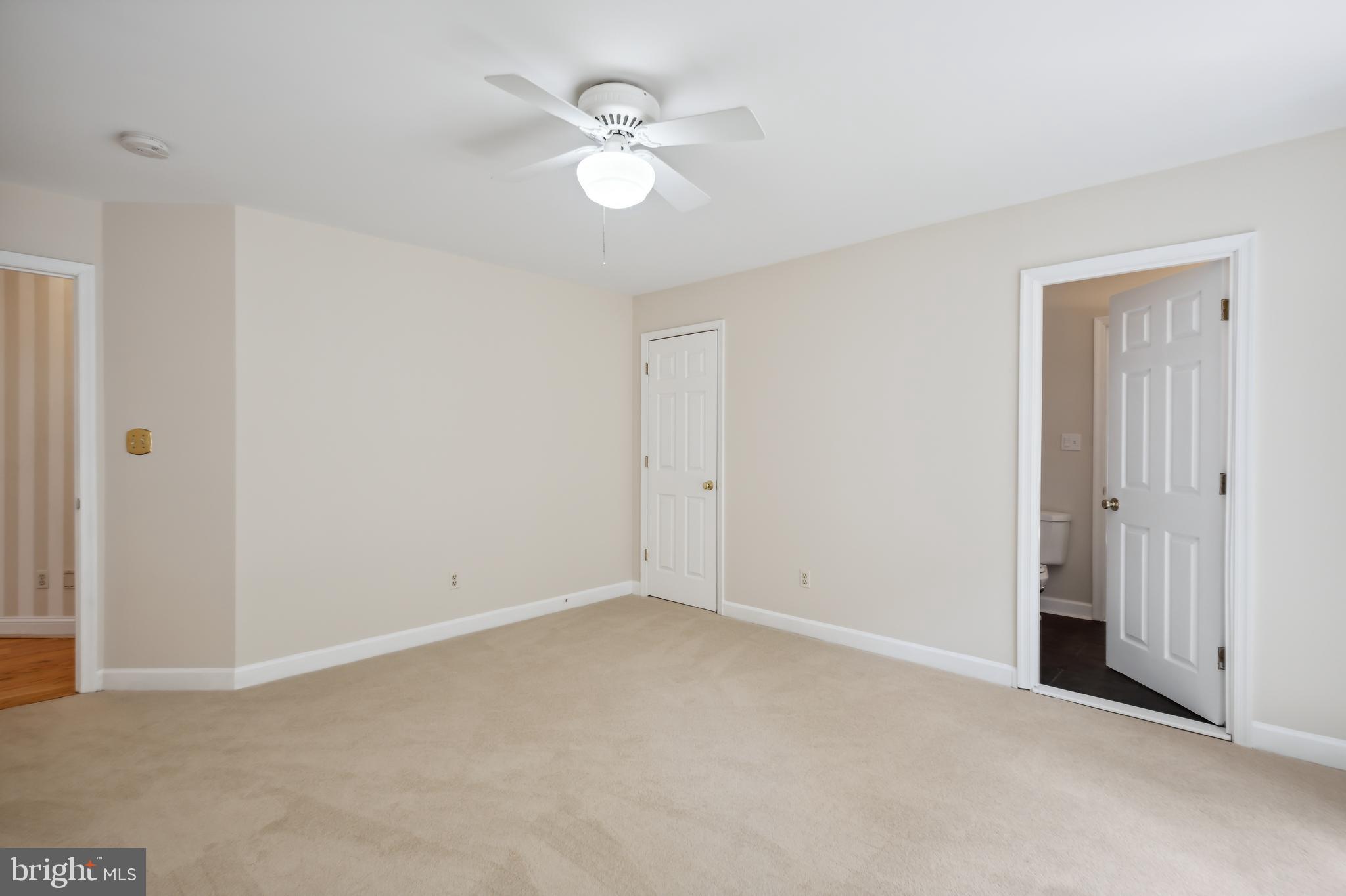 TRIADELPHIA WOODS - Residential