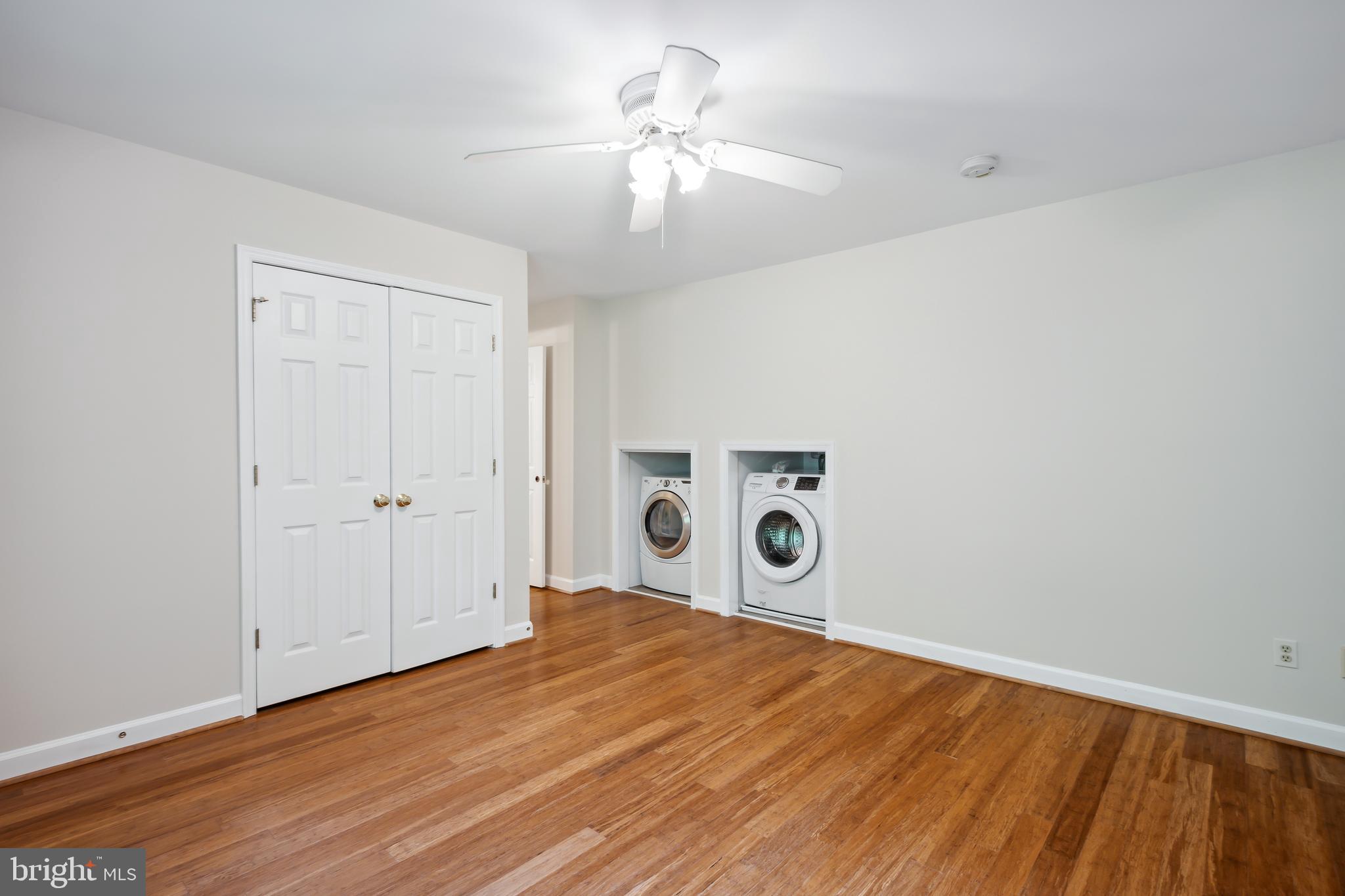 TRIADELPHIA WOODS - Residential