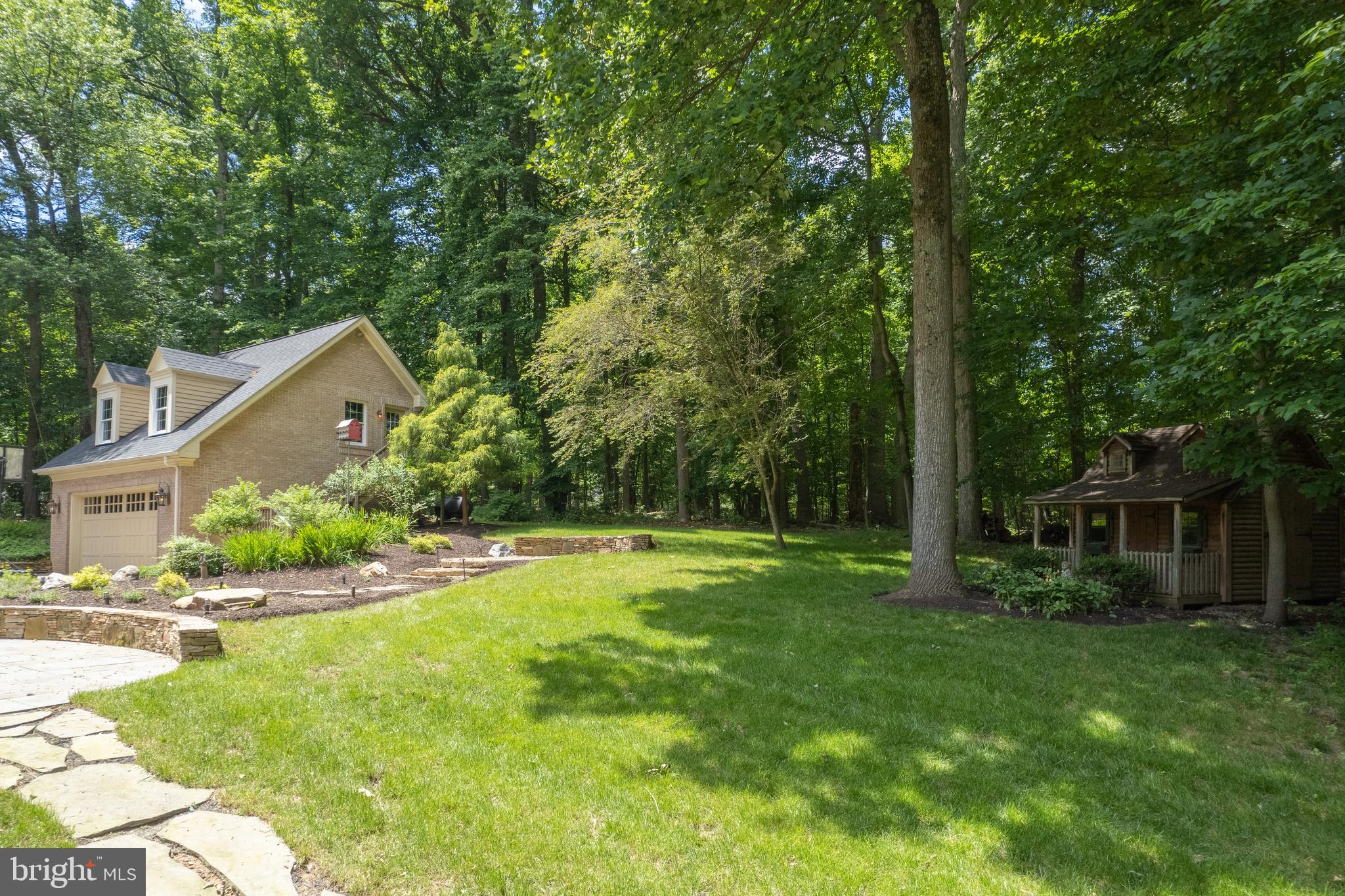 TRIADELPHIA WOODS - Residential