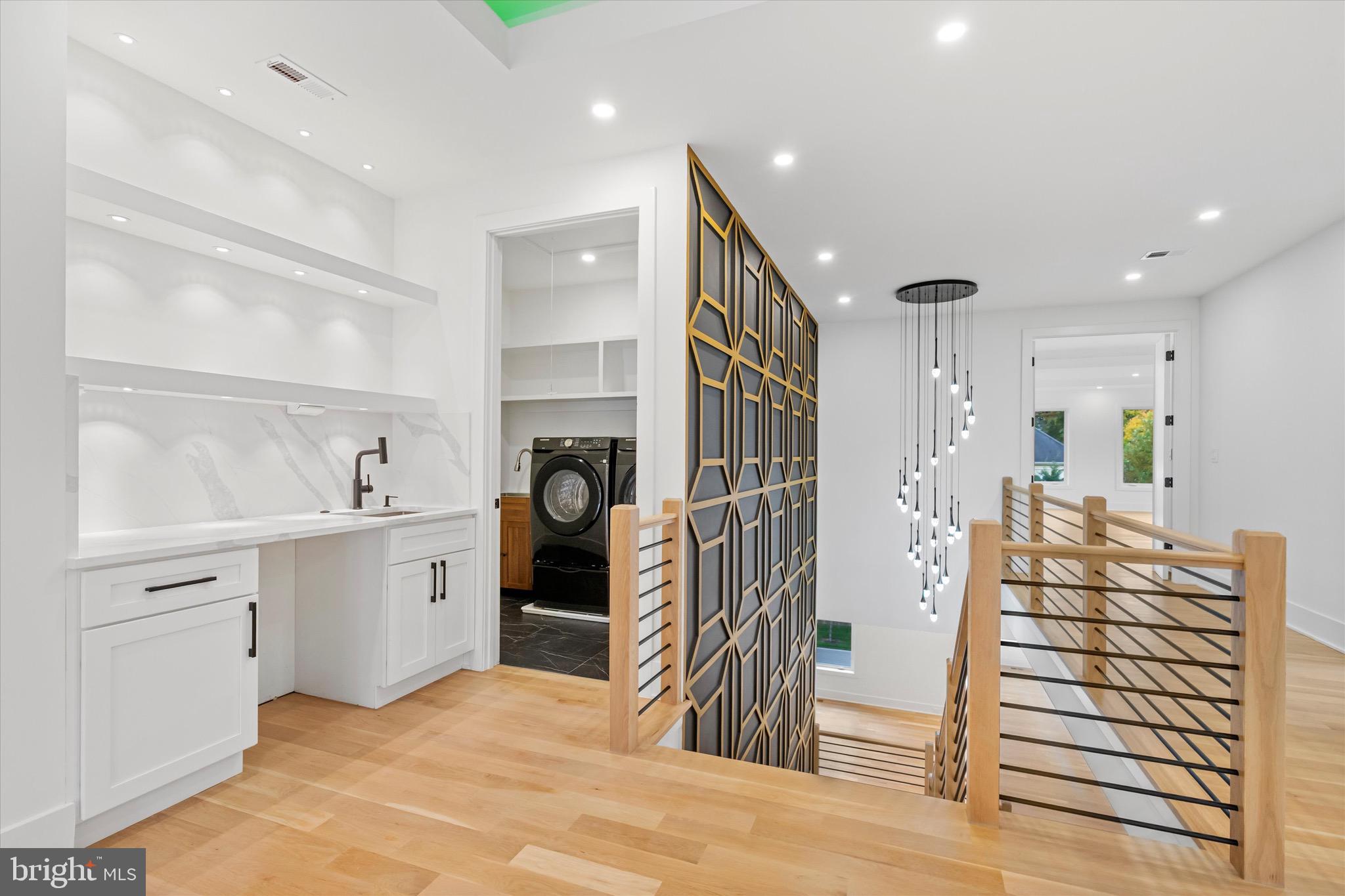 FAIRDALE - Residential