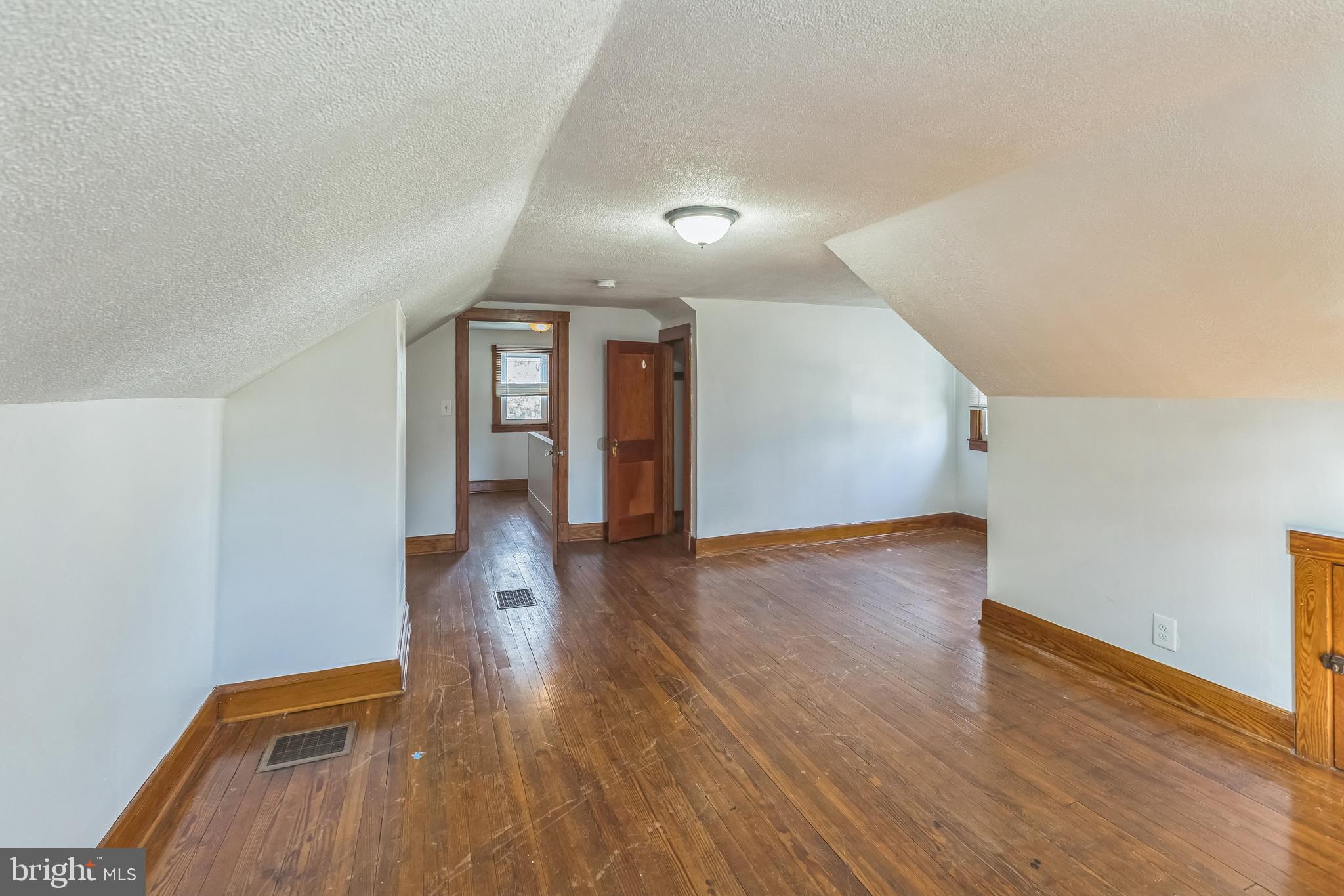 BOWLEYS QUARTERS - Residential