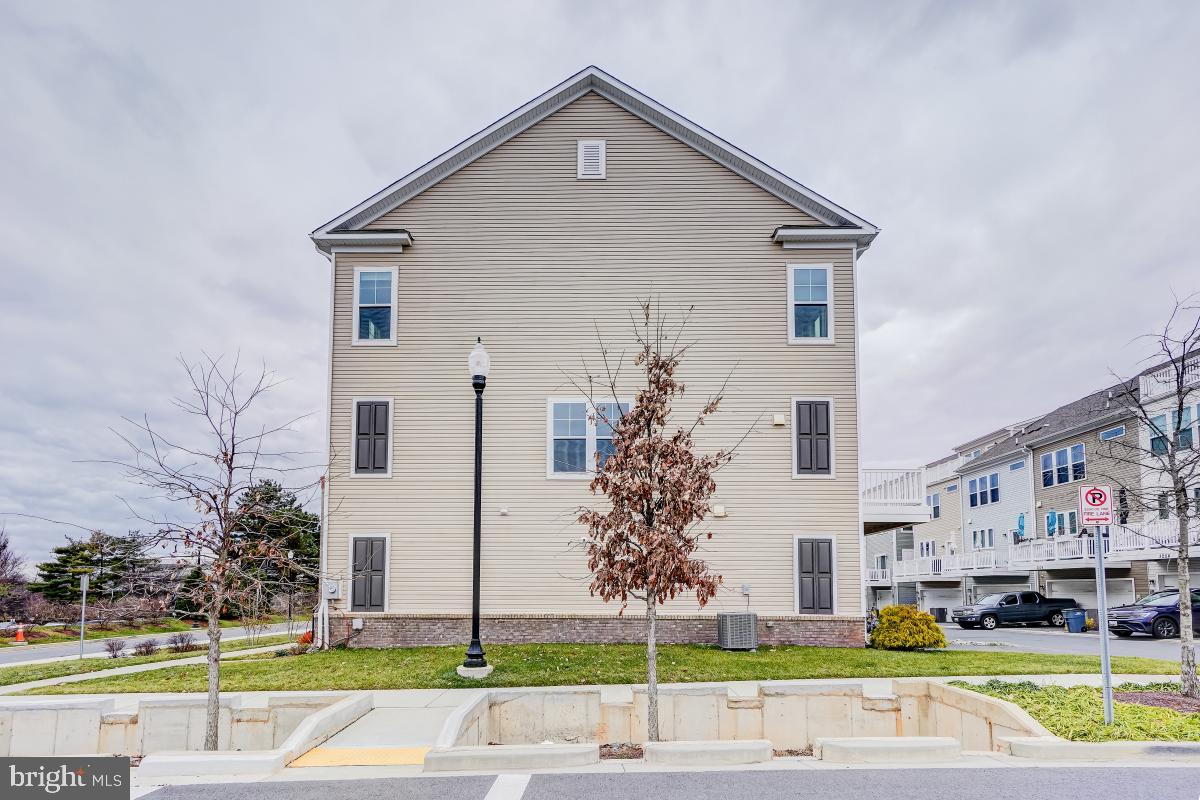 CENTURY ROW - Residential