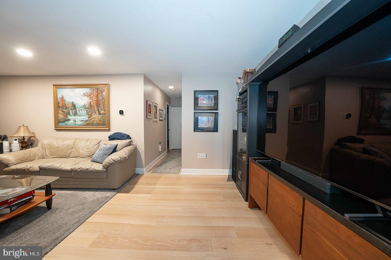 OAK HILL - Residential