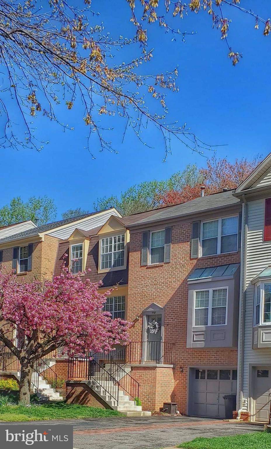Beautiful, nice, clean, updated 3 level townhouse with 1 car garage in the sought-after, family friendly neighborhood of Daventry.  Backs into woods!  Granite countertops, hardwood flooring throughout the main level & upstairs, Berber carpeting in the basement/rec room with fireplace.  Trendy gray paint interior throughout the house.  Large deck off kitchen + fenced patio in lower level.  Fantastic, highly rated school pyramid of West Springfield. Community Amenities: Pool, tennis, sports court, playground. Close to I95,395,495, FFX CTY PKWY, SPRINGFIELD METRO & CARPOOL STAGING AREAS. Walkable to slug line/express bus to the Pentagon. *PET on case by case with pet deposit (per pet) * *No Smoking**
Contact Listing Agent for any questions /application process (NVAR Rental Application).  The following may be required: picture ID, two most recent pay statements, W2 for last 2 years tax return and Schedule C if applicable or Copy of LES and Military orders with submission of a signed application.   Applicant agrees to credit and background check and employment verification. Good credit preferred.