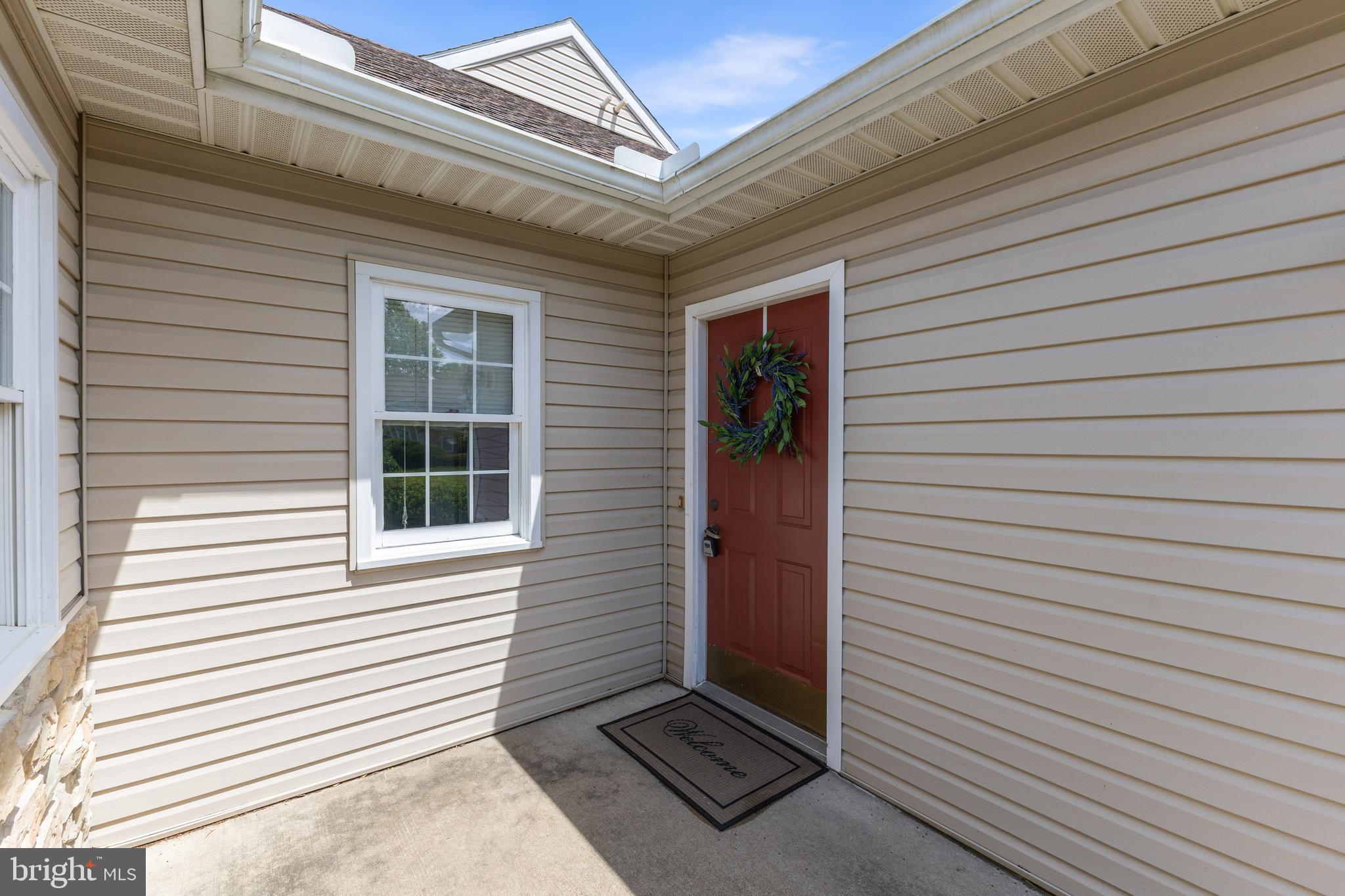 THOROUGHBRED CROSSING - Residential