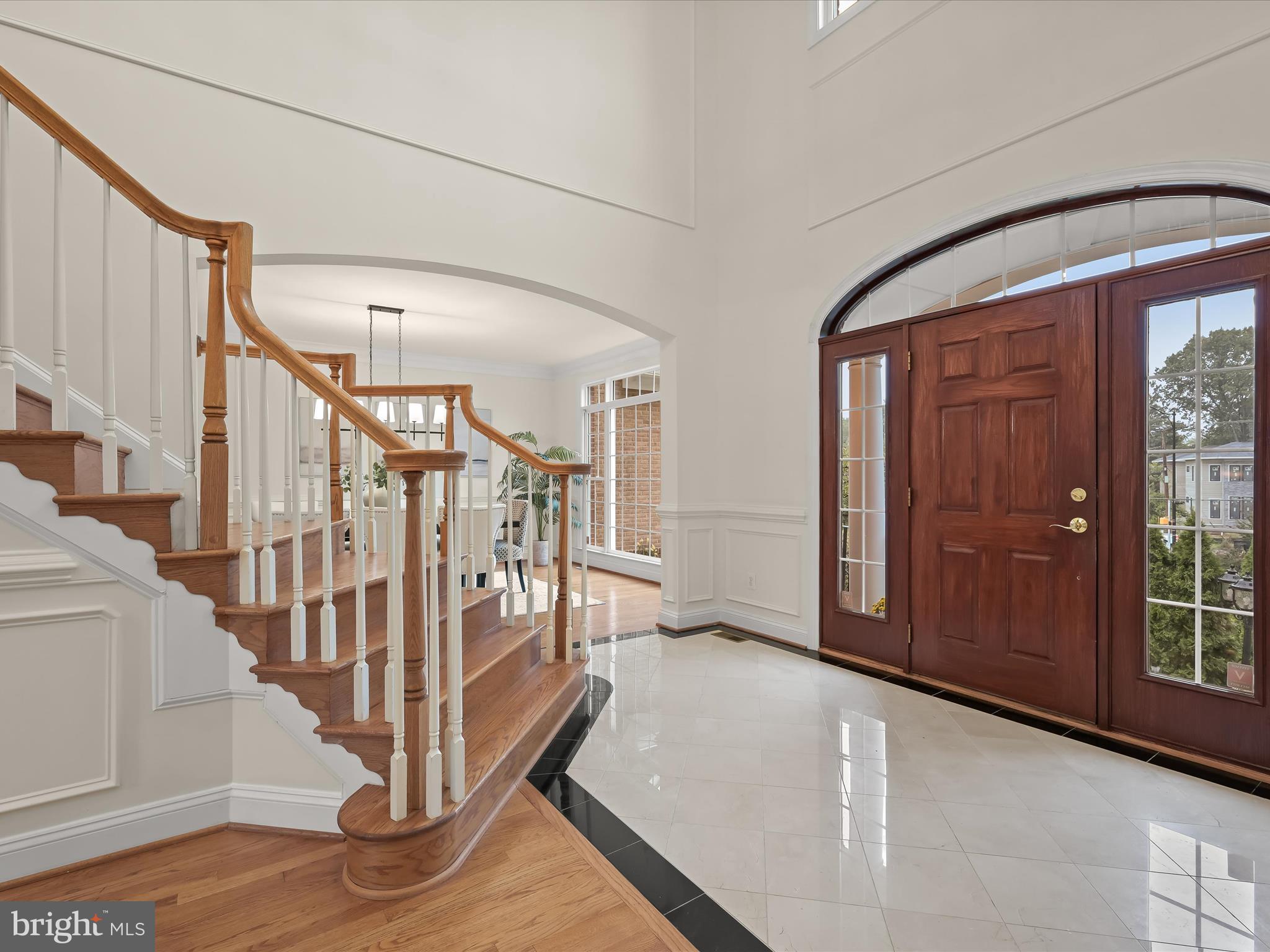 COUNTRY CLUB - Residential