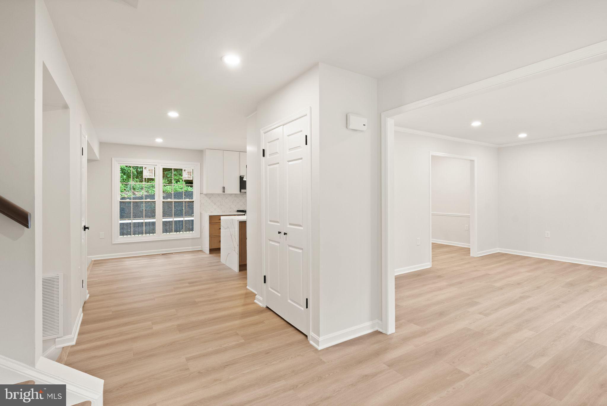 KENWOOD OAKS - Residential