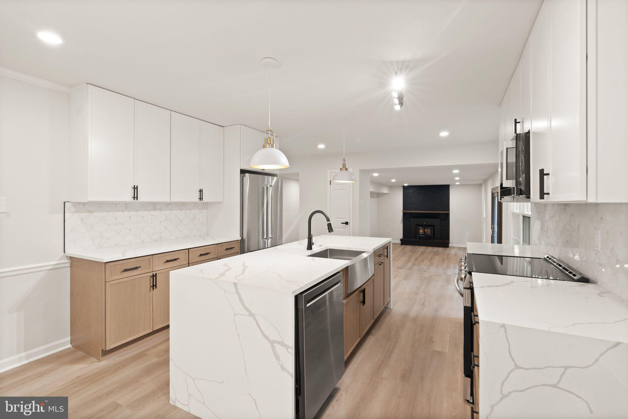 KENWOOD OAKS - Residential