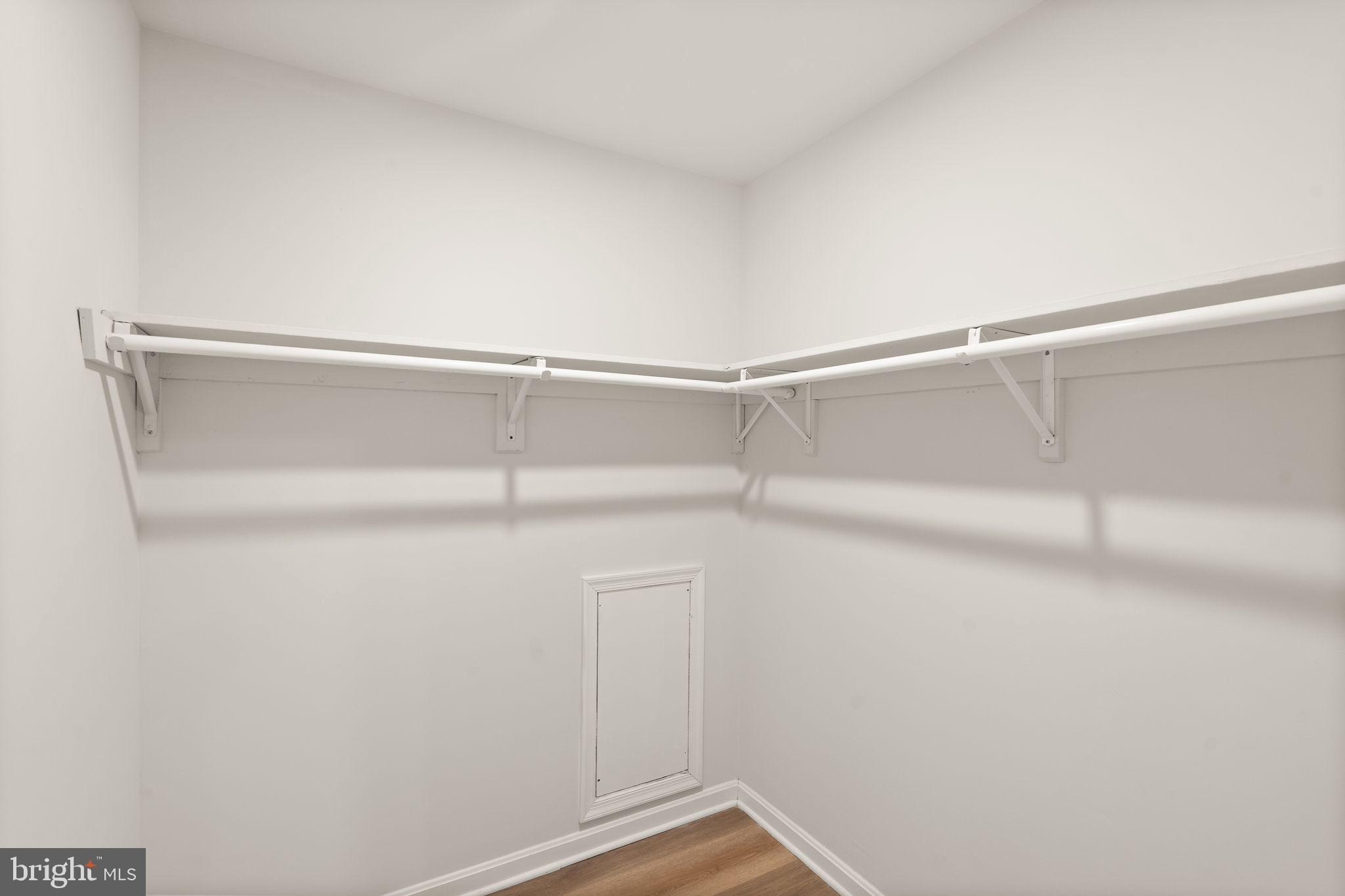 KENWOOD OAKS - Residential