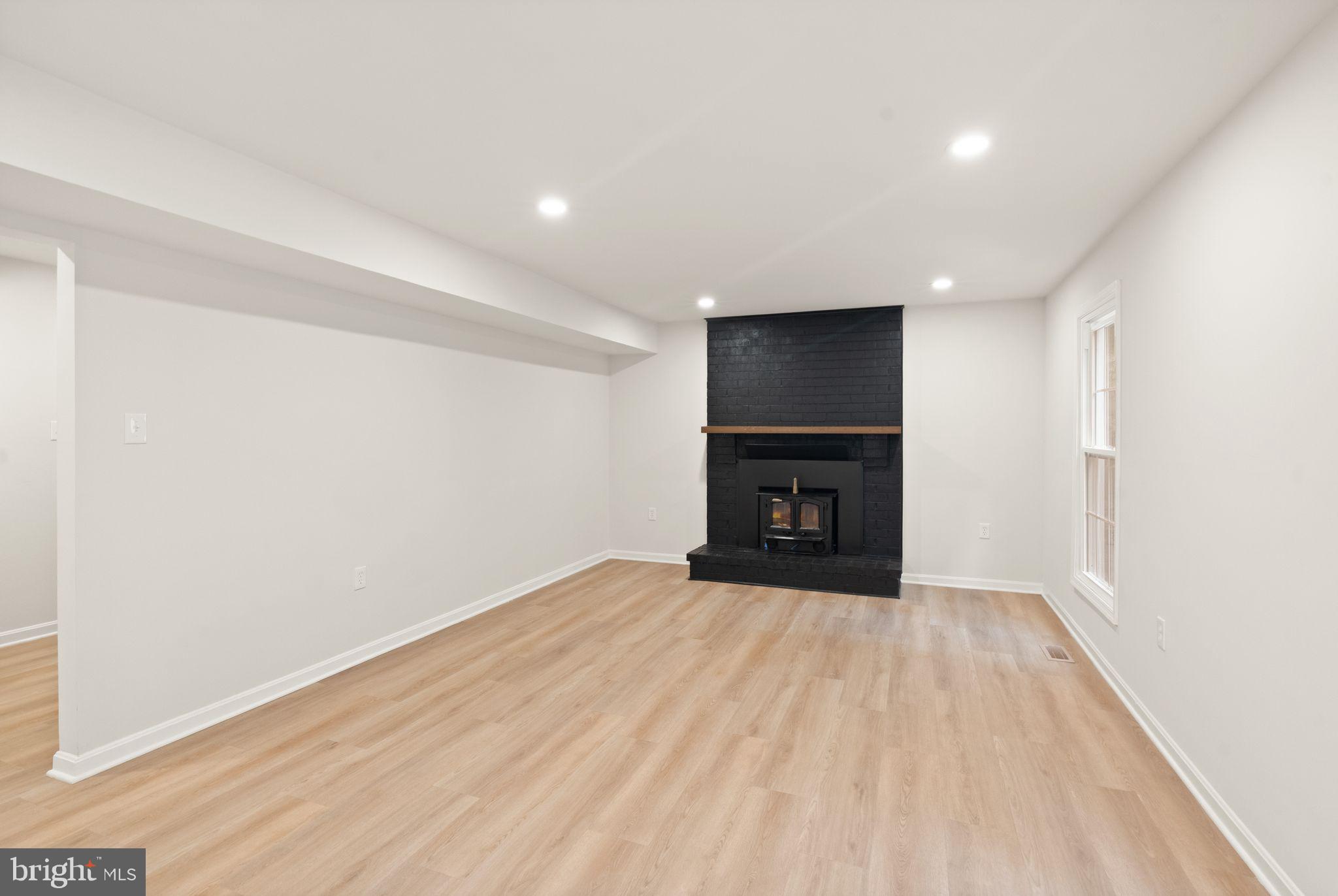 KENWOOD OAKS - Residential