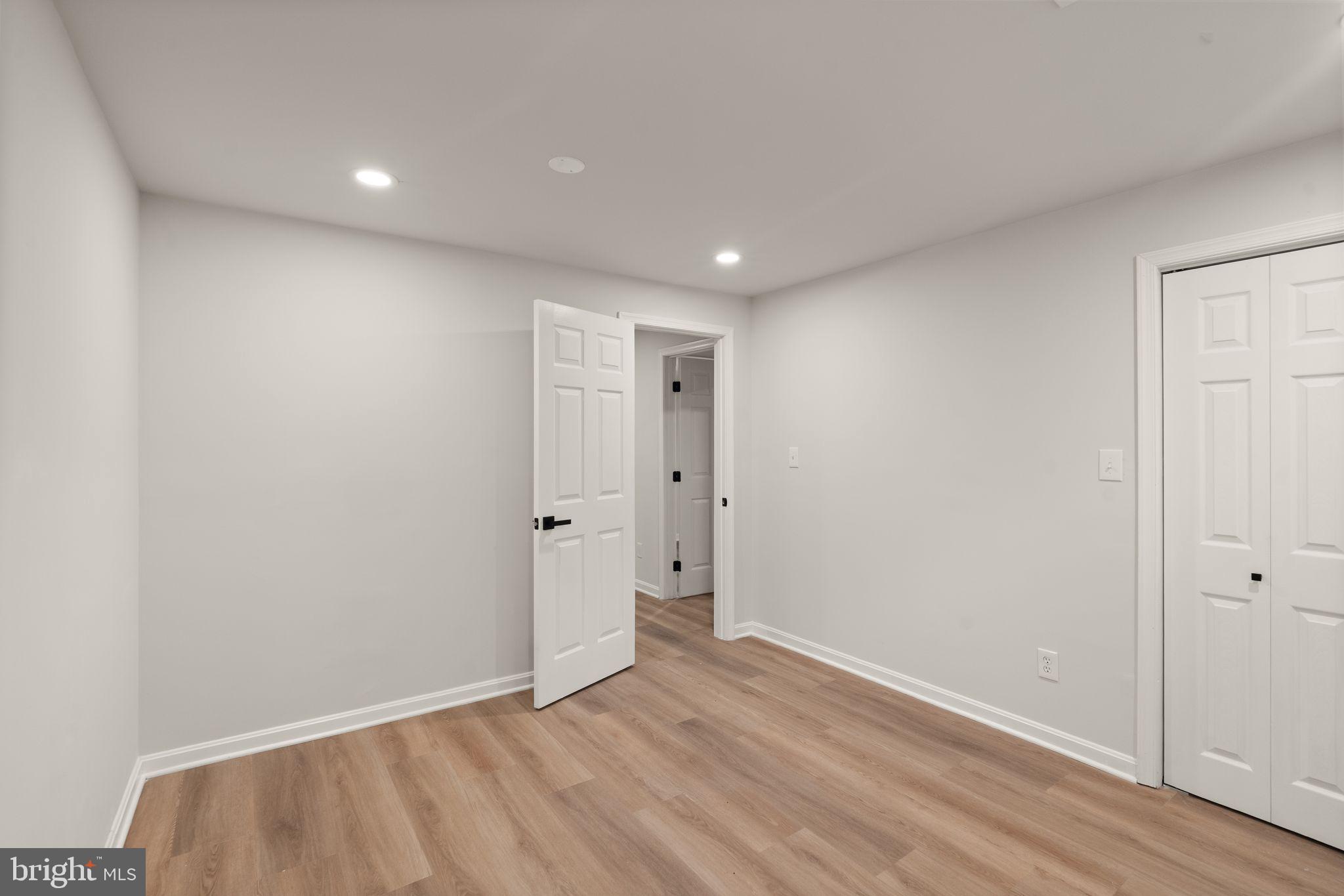 KENWOOD OAKS - Residential