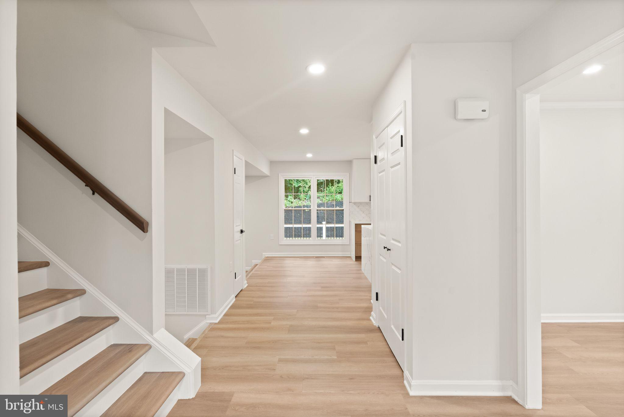 KENWOOD OAKS - Residential
