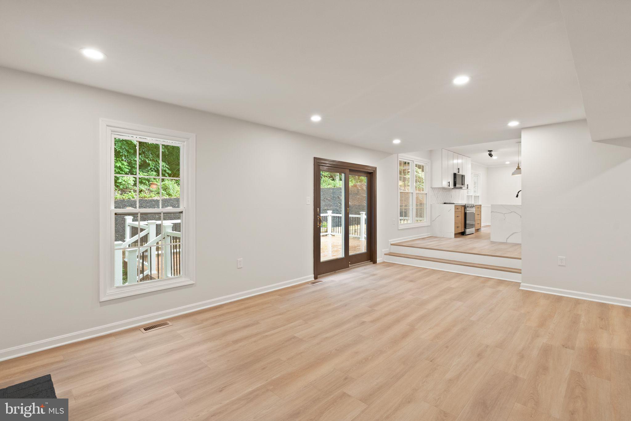 KENWOOD OAKS - Residential