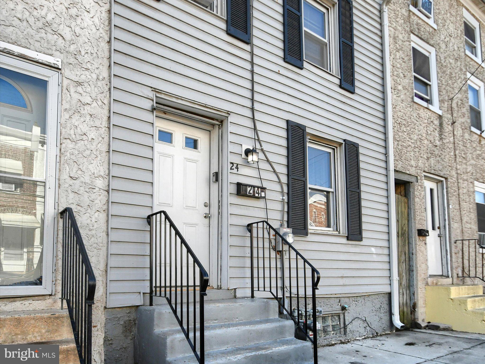 Renovated 2/3 bedroom, 1 full, 1 half bath,  townhouse, in Bridgeport Borough and Upper Merion Area Schools. New paint, floors, kitchen, bath, appliances.  Main floor has a large living room, and kitchen, which has access to the fenced back yard. Laundry and half bath complete the first floor. Upstairs has full bath and then two large bedrooms. 3rd floor finished as loft/potential bedroom. Basement for some storage. Has street parking. ***NO SMOKING***650+ Credit Score***