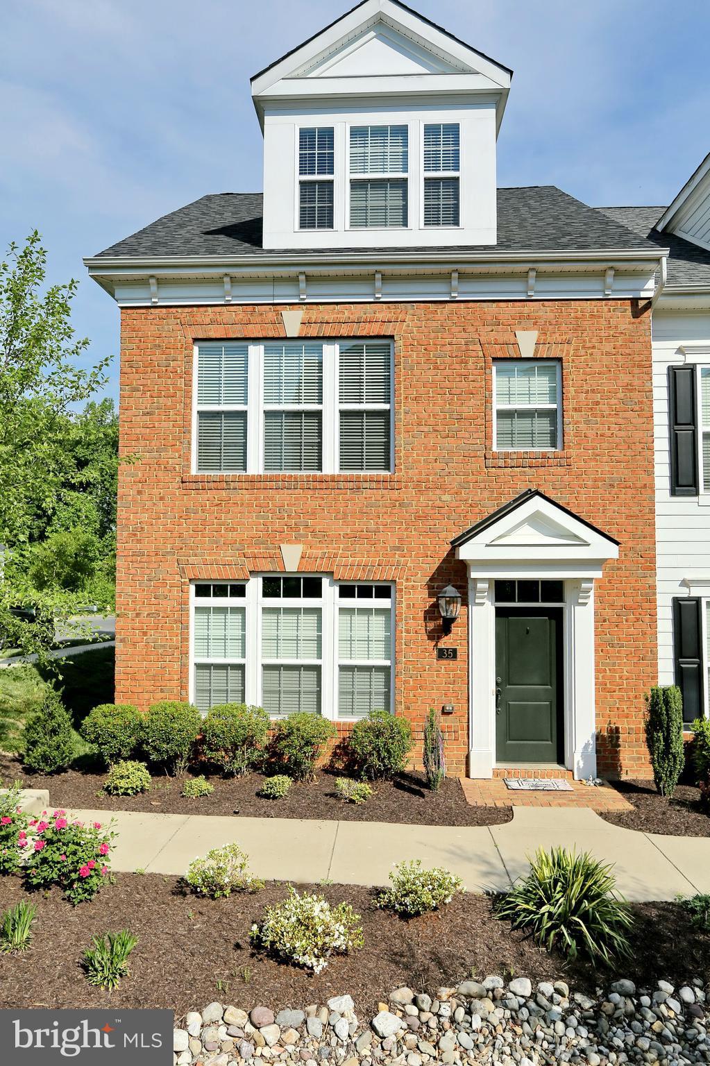 Absolutely Outstanding 3 EnSuite Bedrooms*Beautifully Appointed*End Unit w/2Car Gar.&Driveway&Street Parking*Lovely Deck Overlooking Wooded Reserve*Stainless Steel Appliances Including Gas Stove*Granite Countertops*Full Size Wash/Dry*Lots of Natural Light on Each Level*ABSOLUTELY NO PETS*Tenant Pays All Utilities*Owner Pays HOA*LA Will Email Link for Application if Needed*