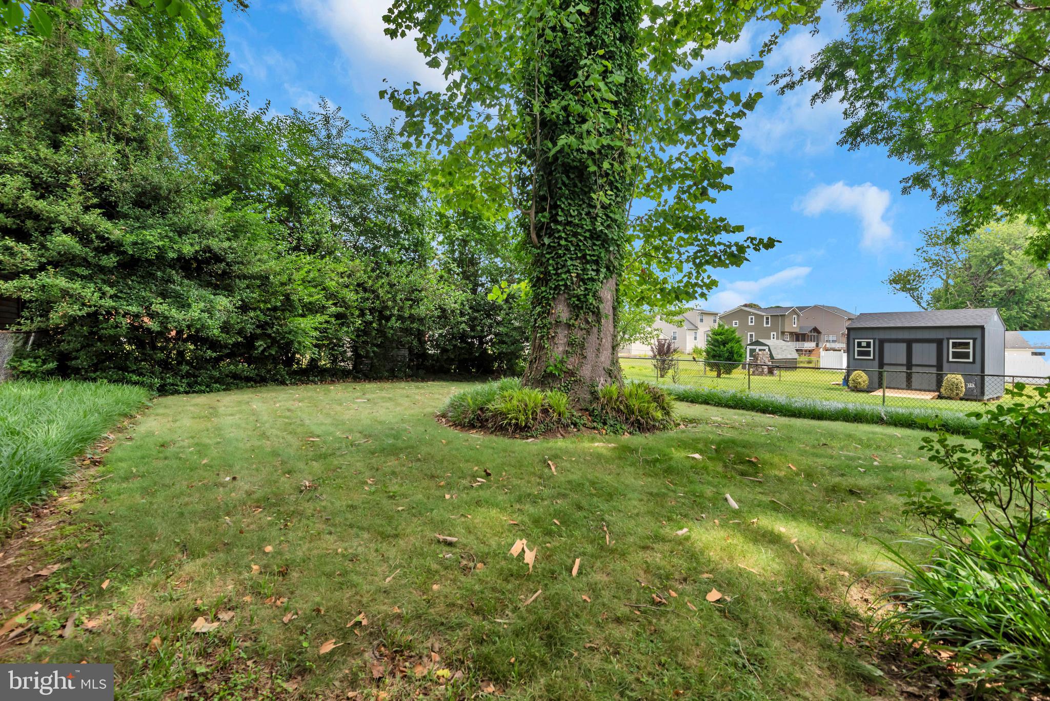 CROMWELL MANOR - Residential