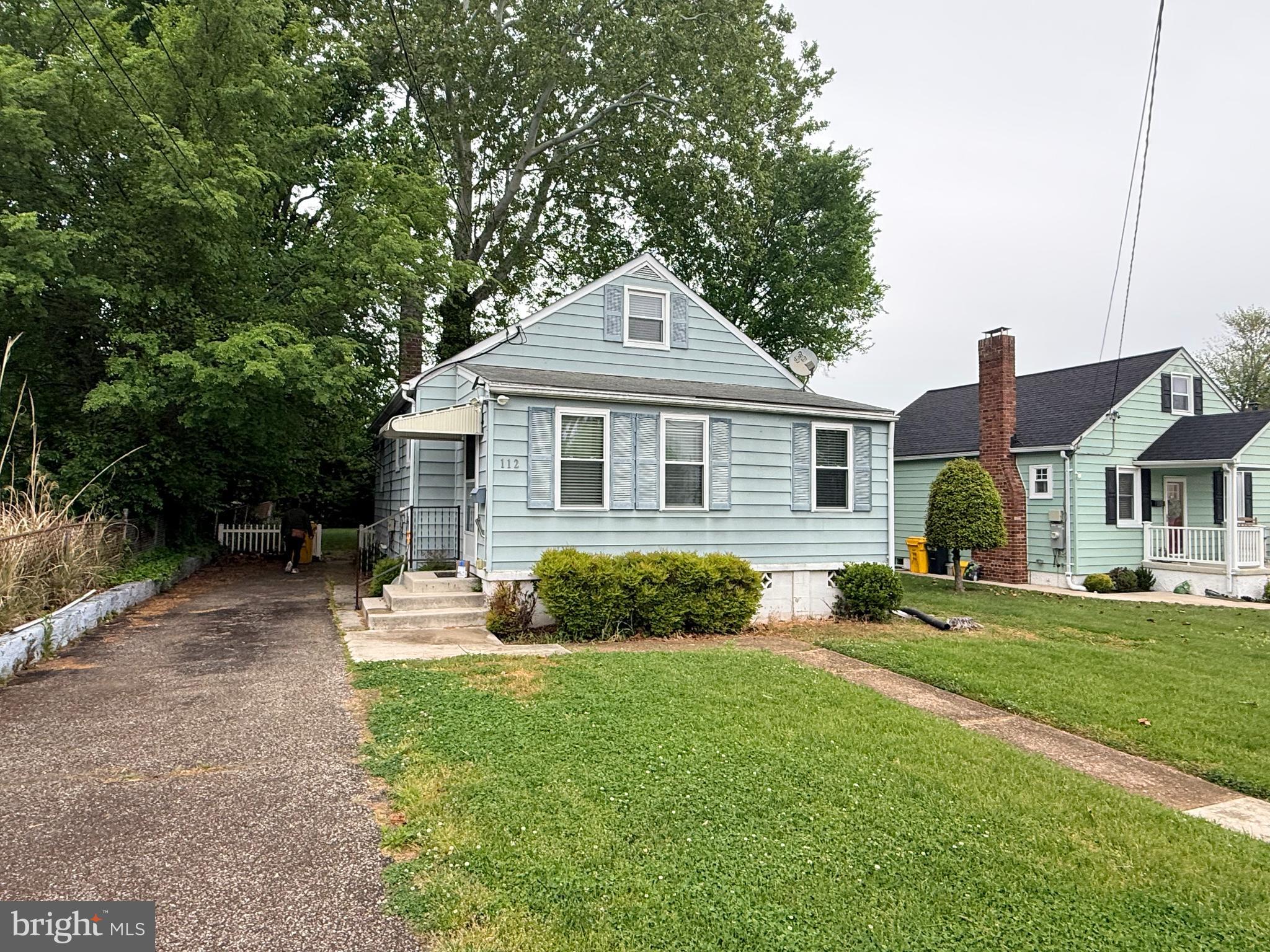 CROMWELL MANOR - Residential