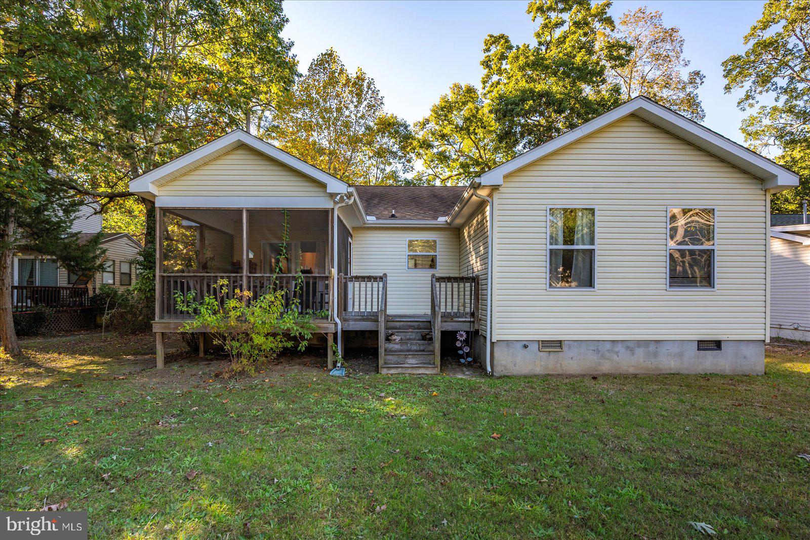 CAPTAIN'S COVE - Residential