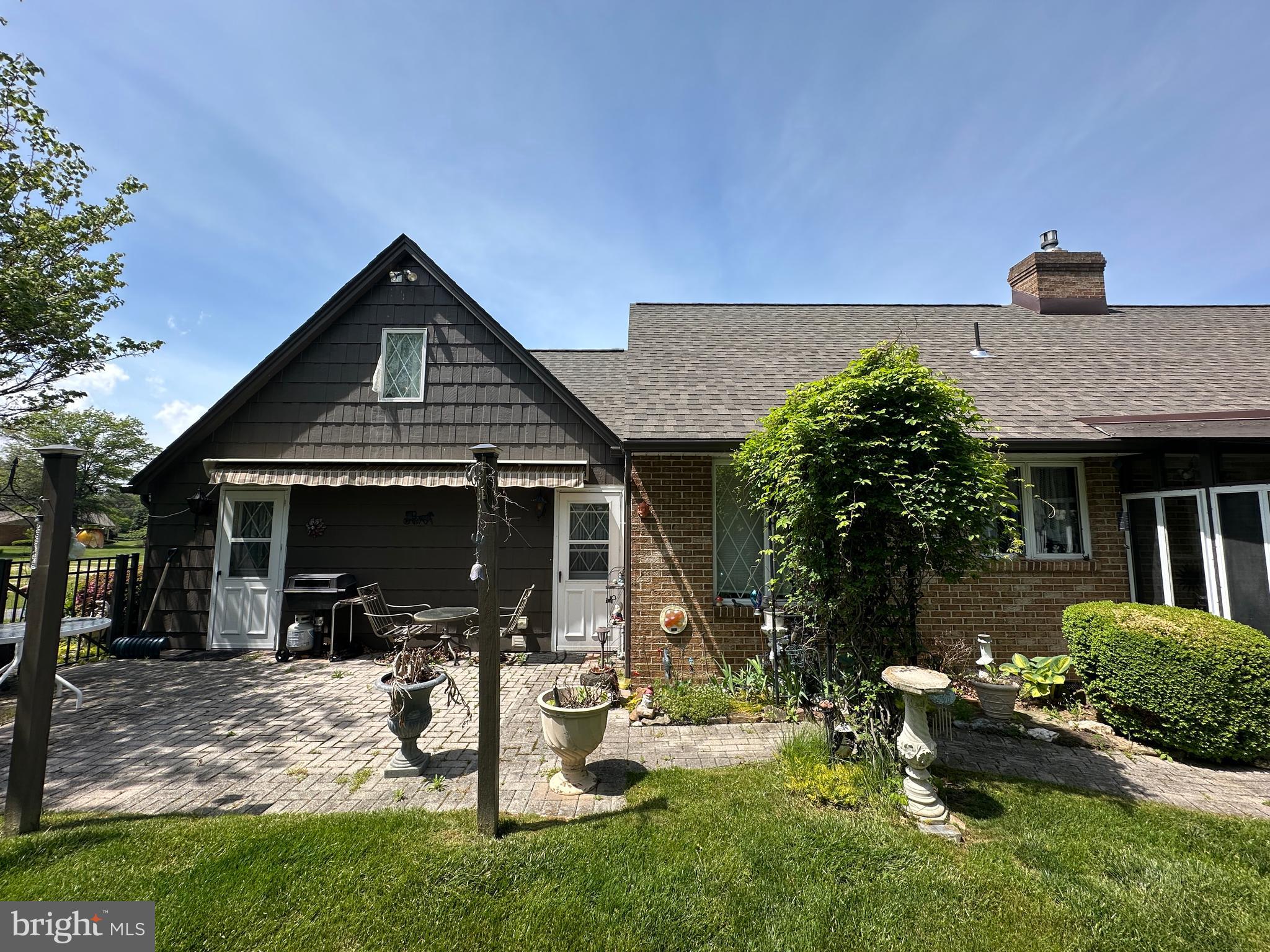 COUNTRY CLUB ESTATES - Residential