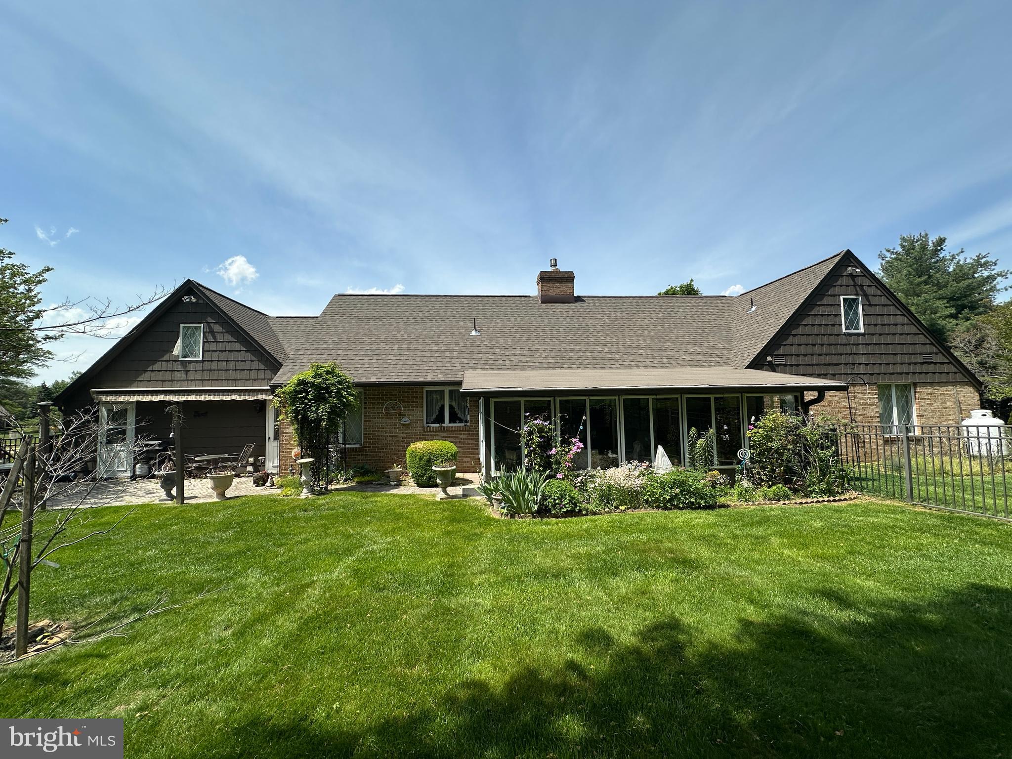 COUNTRY CLUB ESTATES - Residential