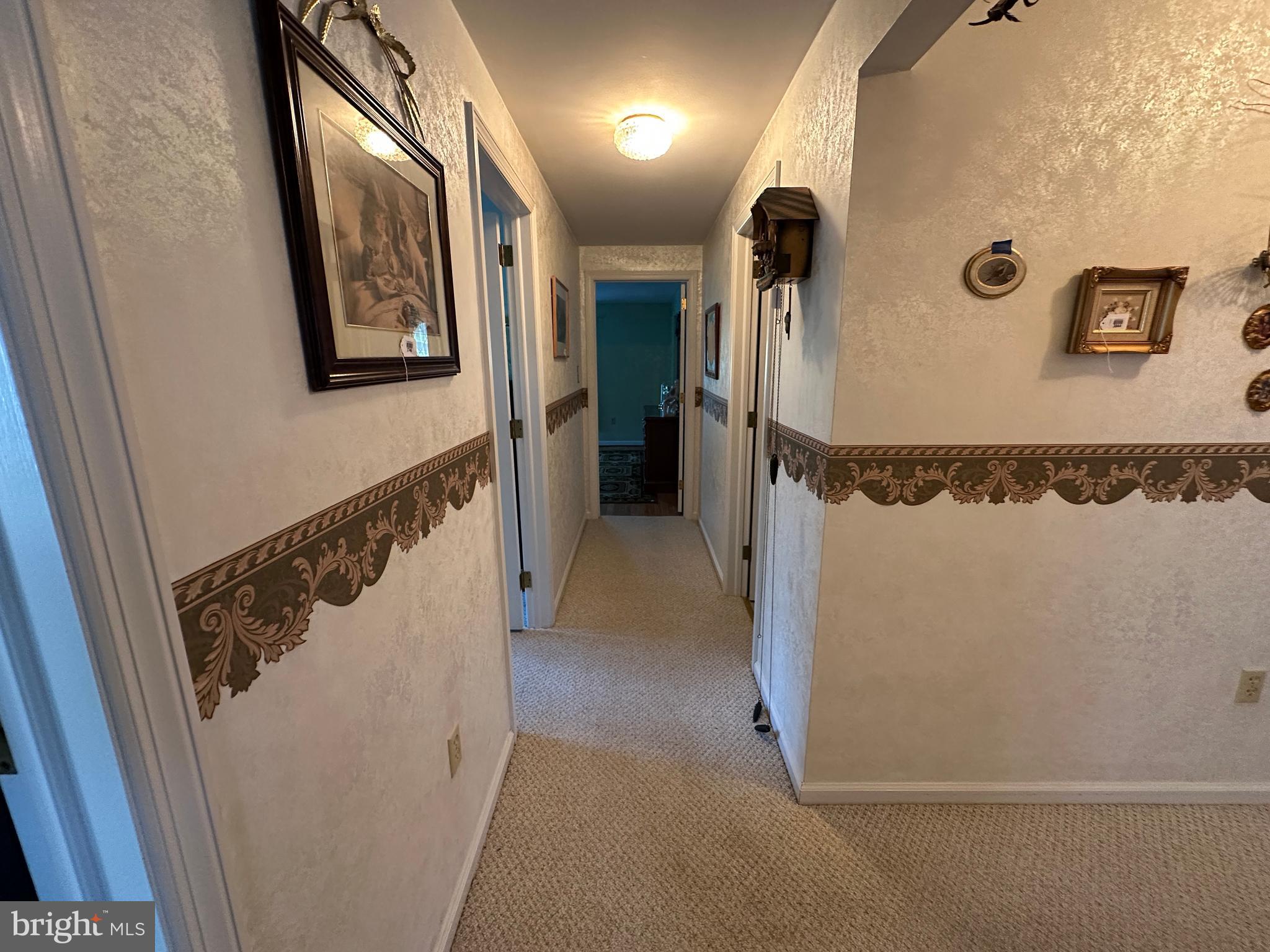 COUNTRY CLUB ESTATES - Residential