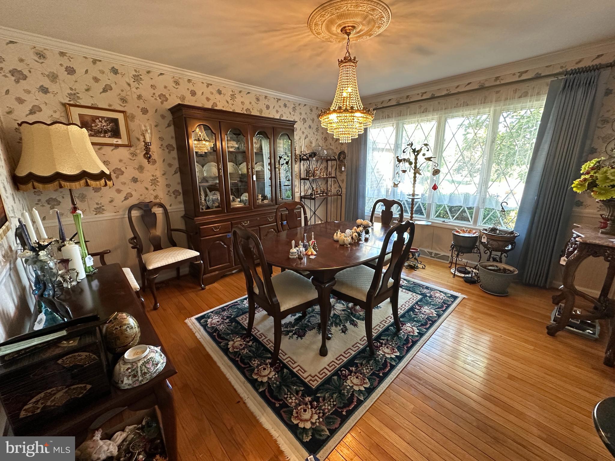 COUNTRY CLUB ESTATES - Residential