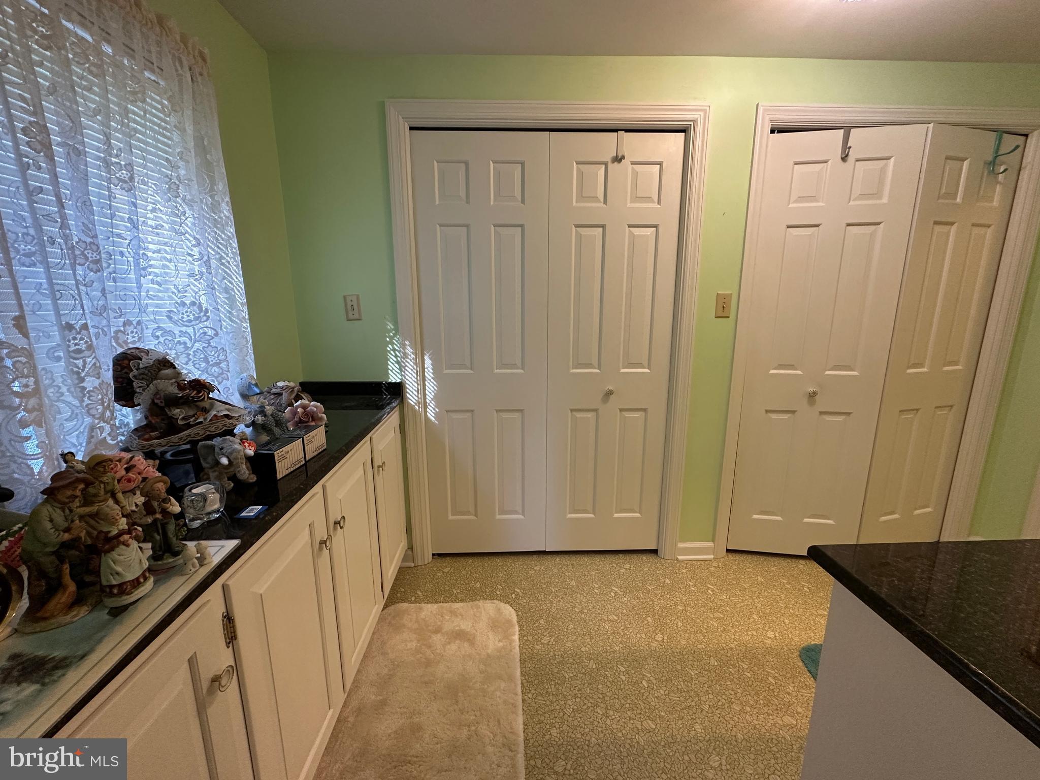 COUNTRY CLUB ESTATES - Residential