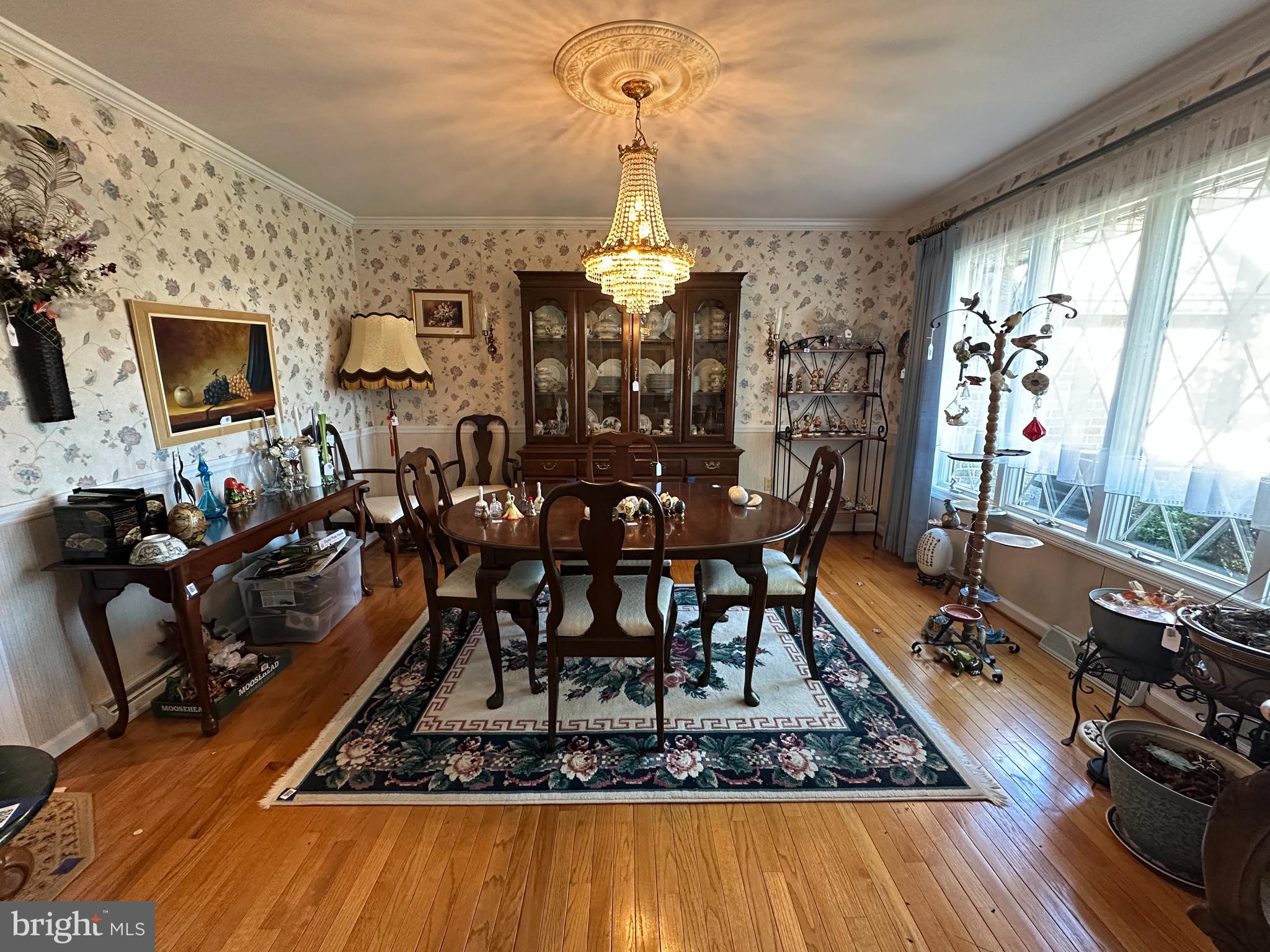 COUNTRY CLUB ESTATES - Residential