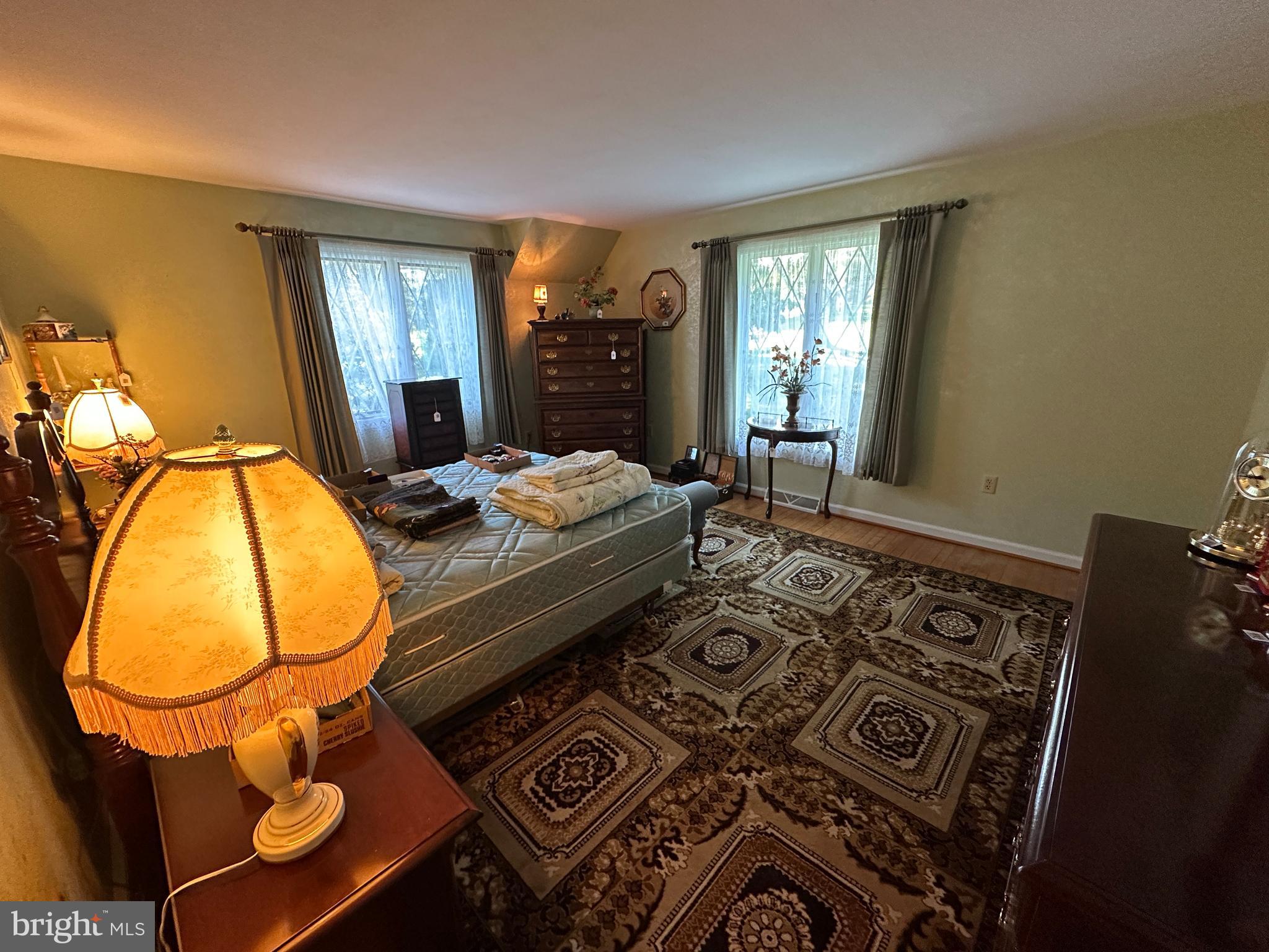 COUNTRY CLUB ESTATES - Residential