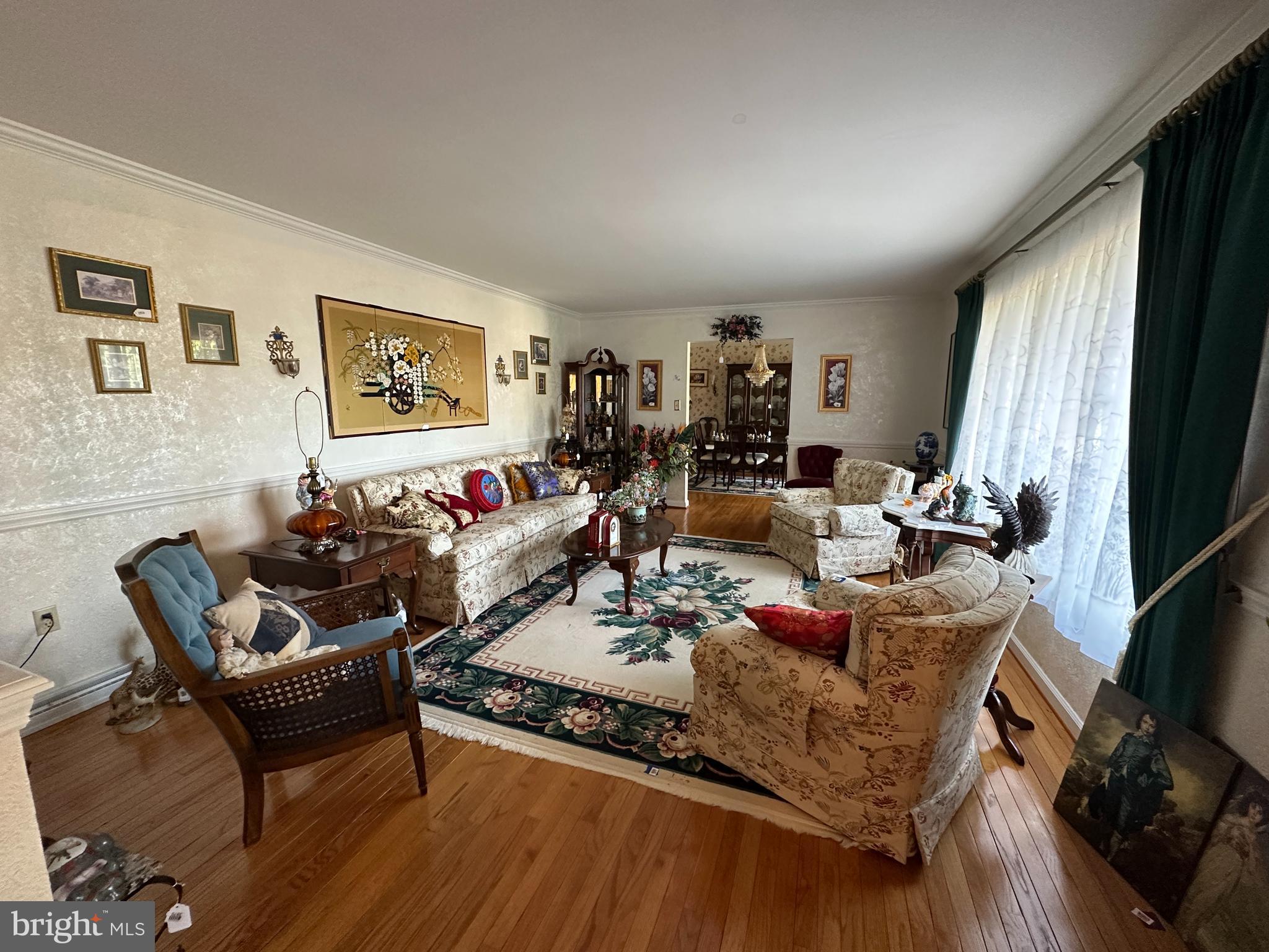 COUNTRY CLUB ESTATES - Residential