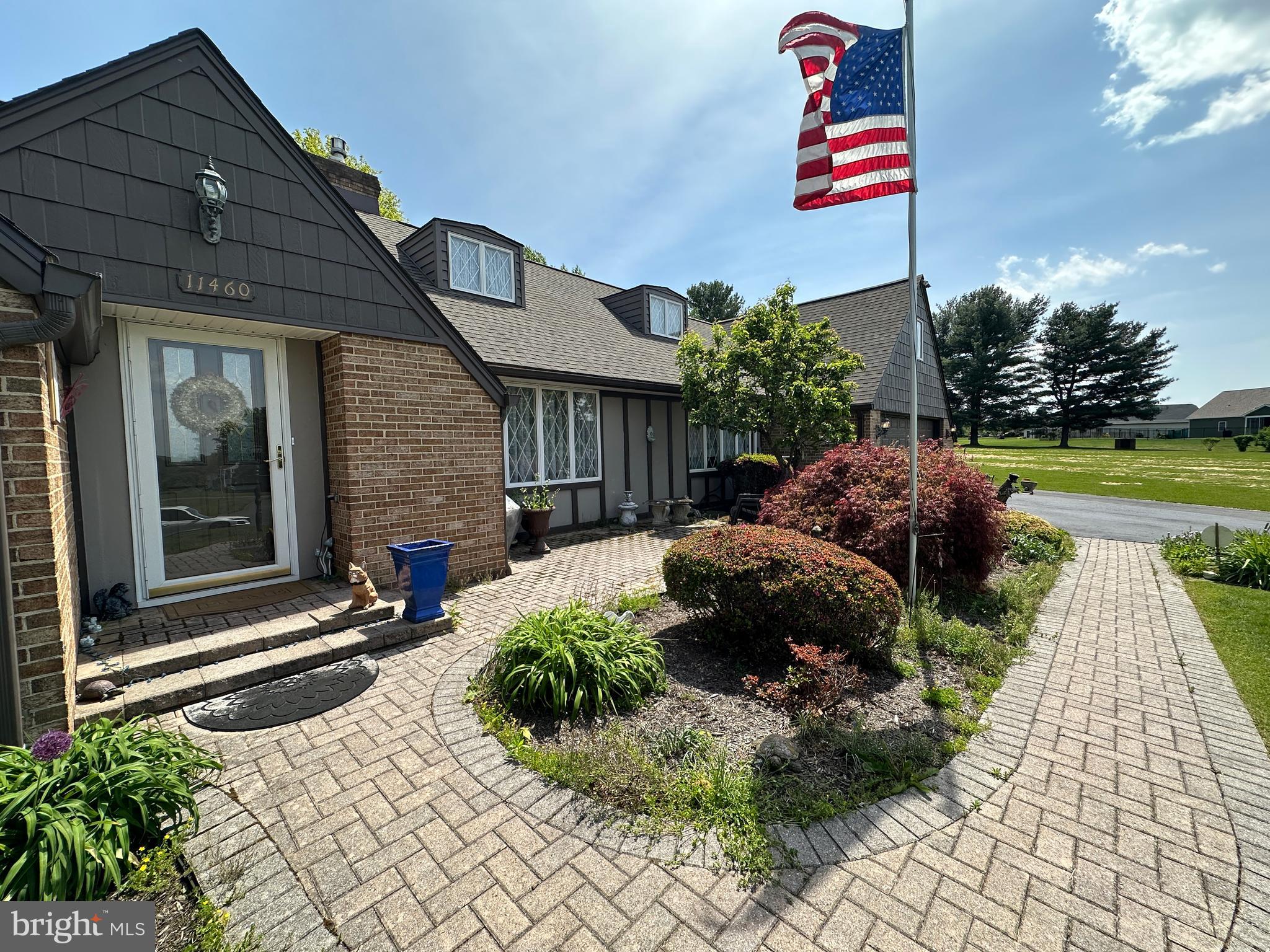 COUNTRY CLUB ESTATES - Residential