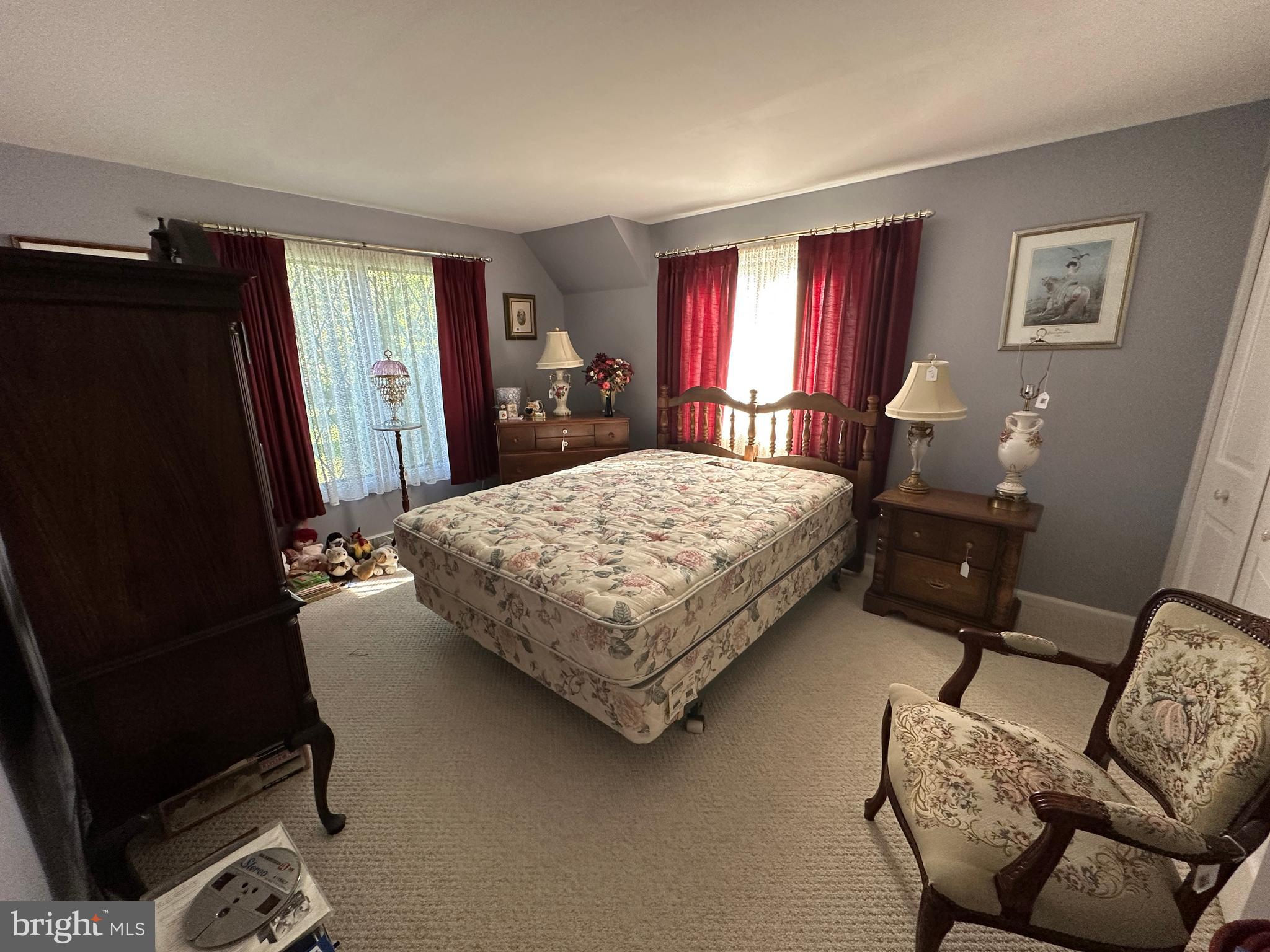 COUNTRY CLUB ESTATES - Residential