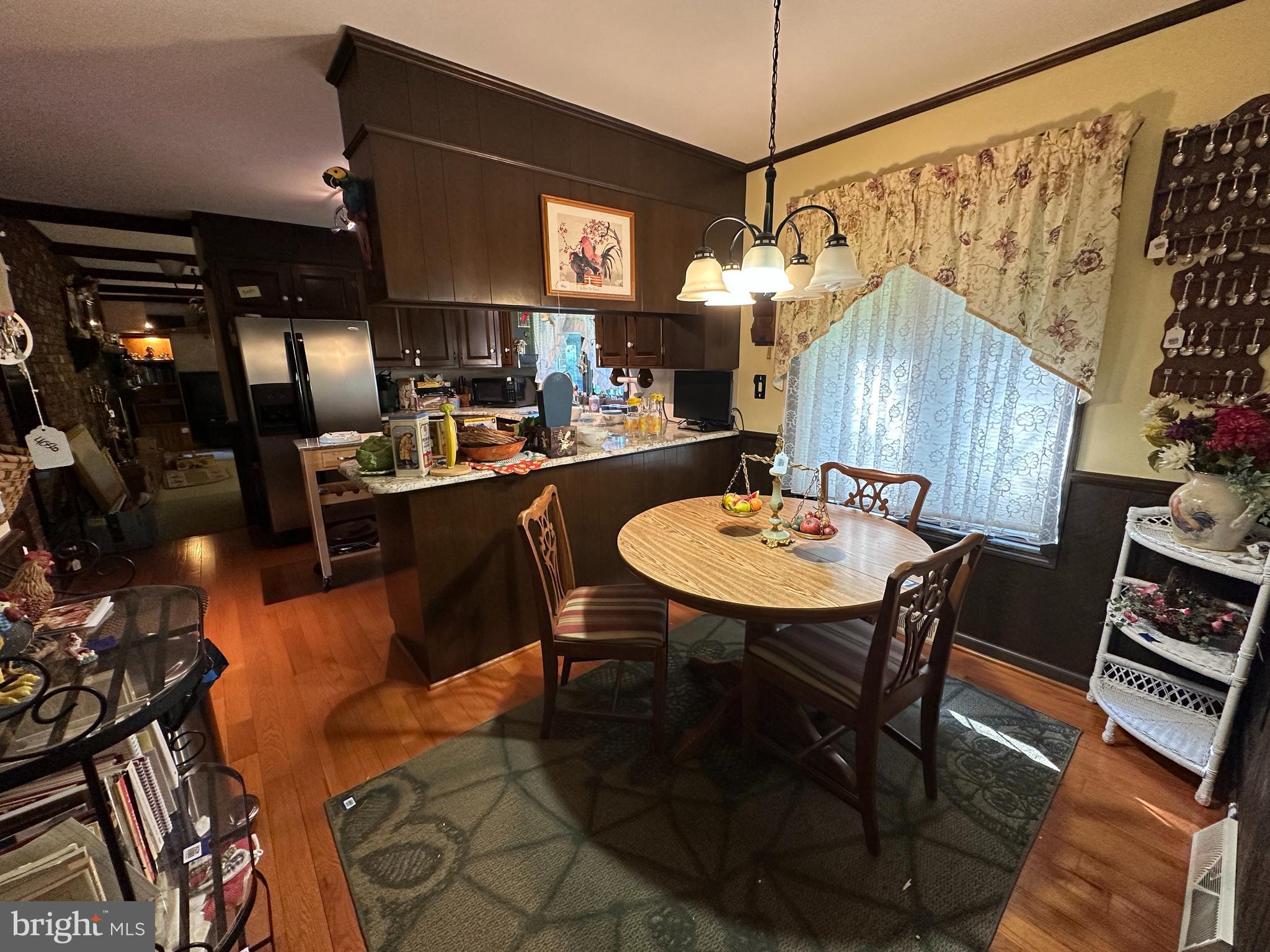 COUNTRY CLUB ESTATES - Residential