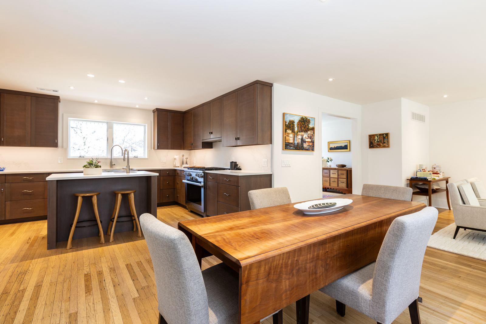 CHESTNUT HILL - Residential