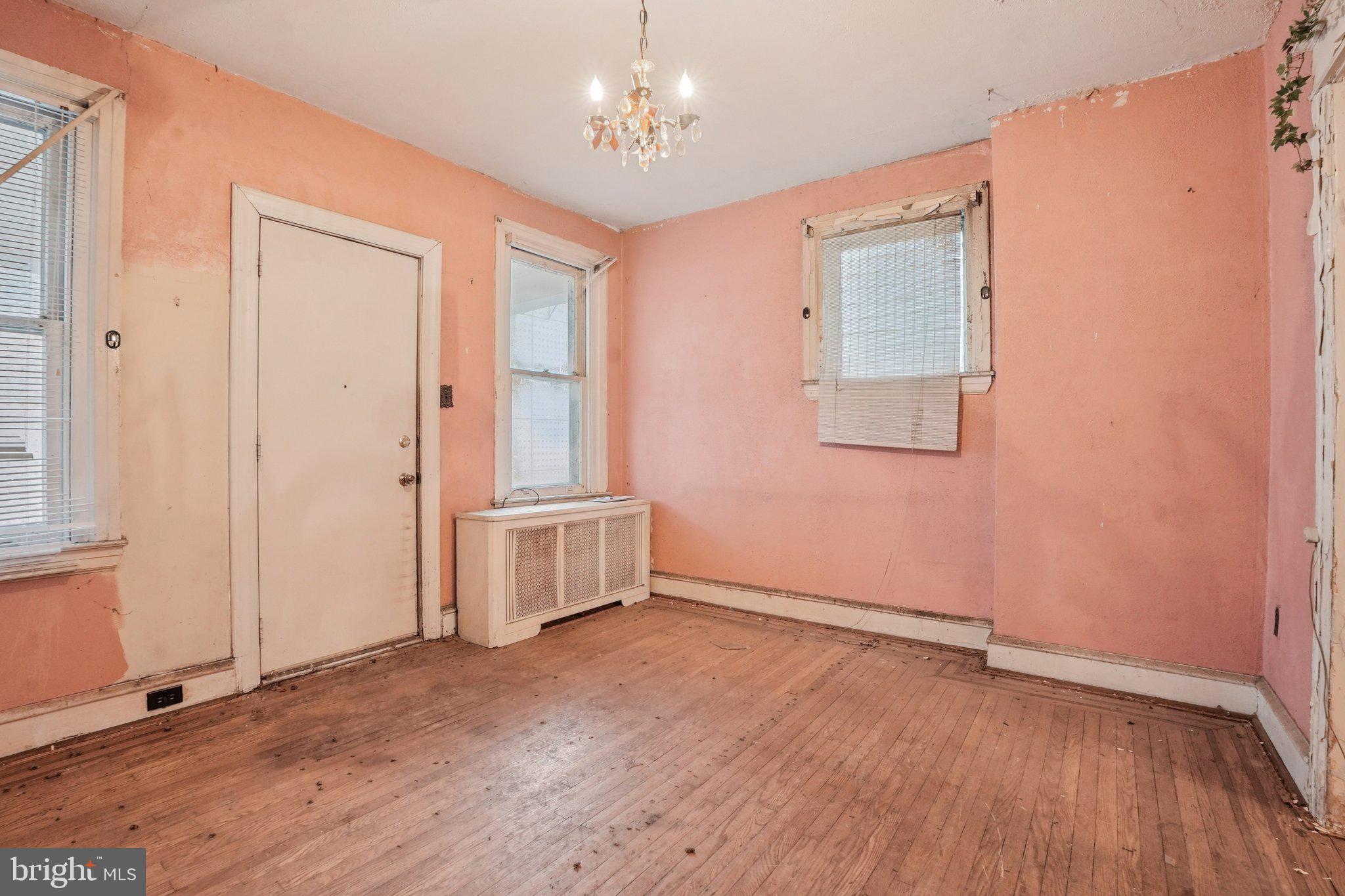 BRIDESBURG - Residential