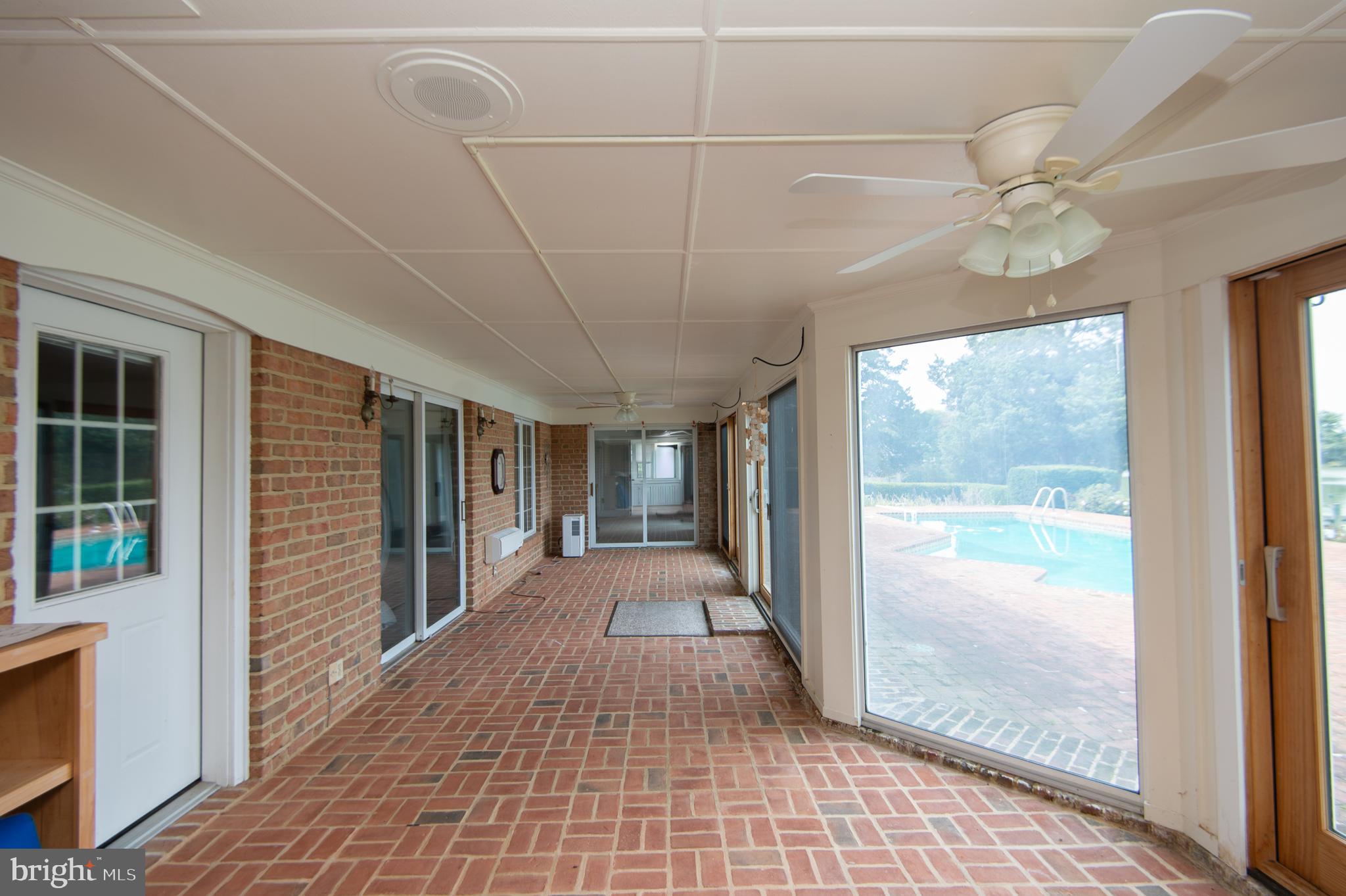 ROYAL OAK - Residential