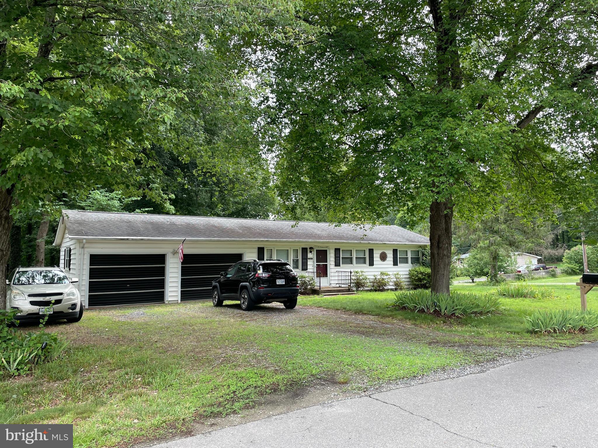 Coming soon.  Available to show on 6/29/26.  2 Br 1 Ba single story home in quiet neighborhood. 
Convenient to Bowling Green and major commuter routes.  Spacious corner lot.  Hardwood floors.  Fenced rear yard.  2 car attached garage, large shed and deck.