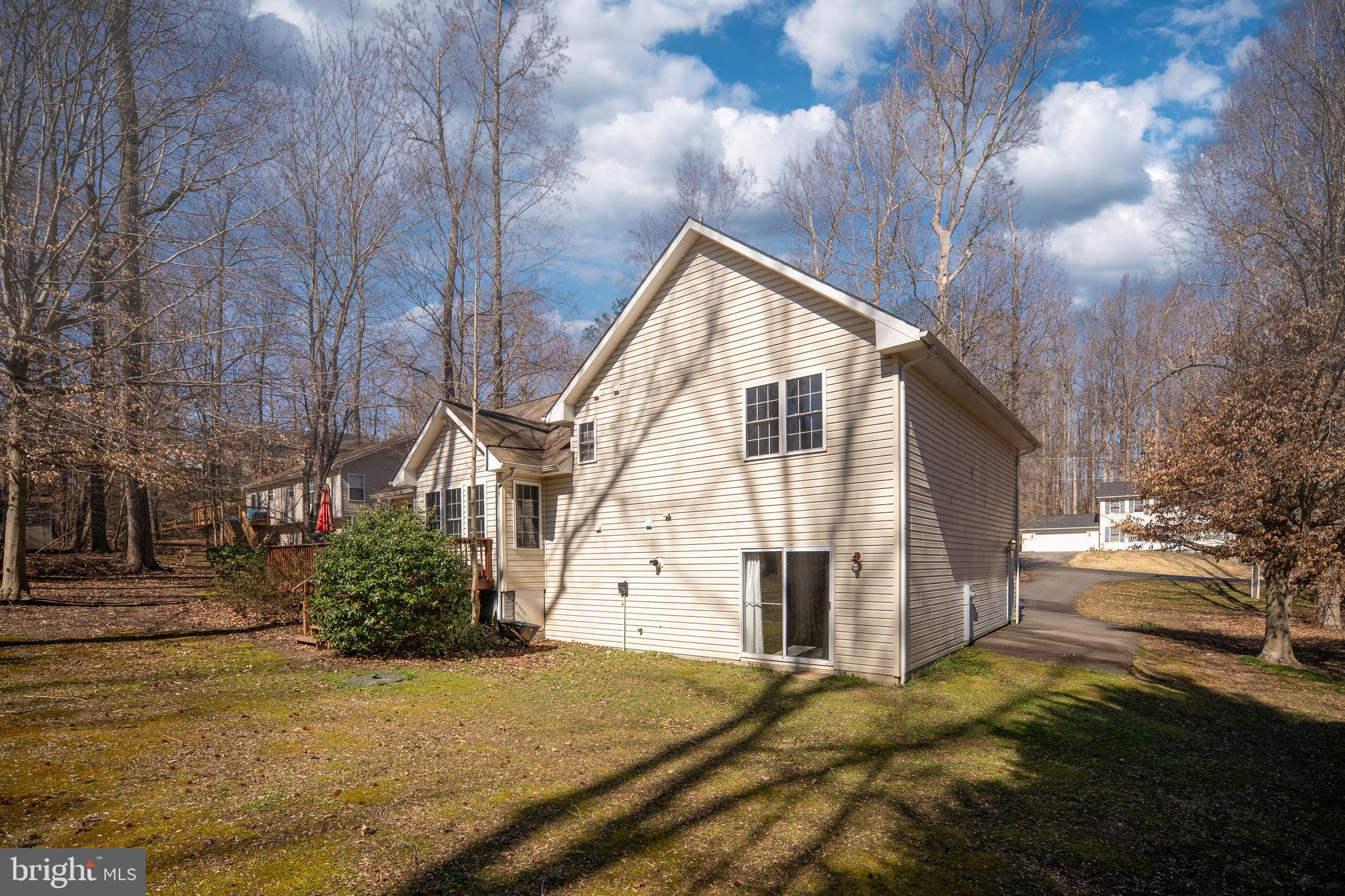 PRESIDENTIAL LAKES - Residential